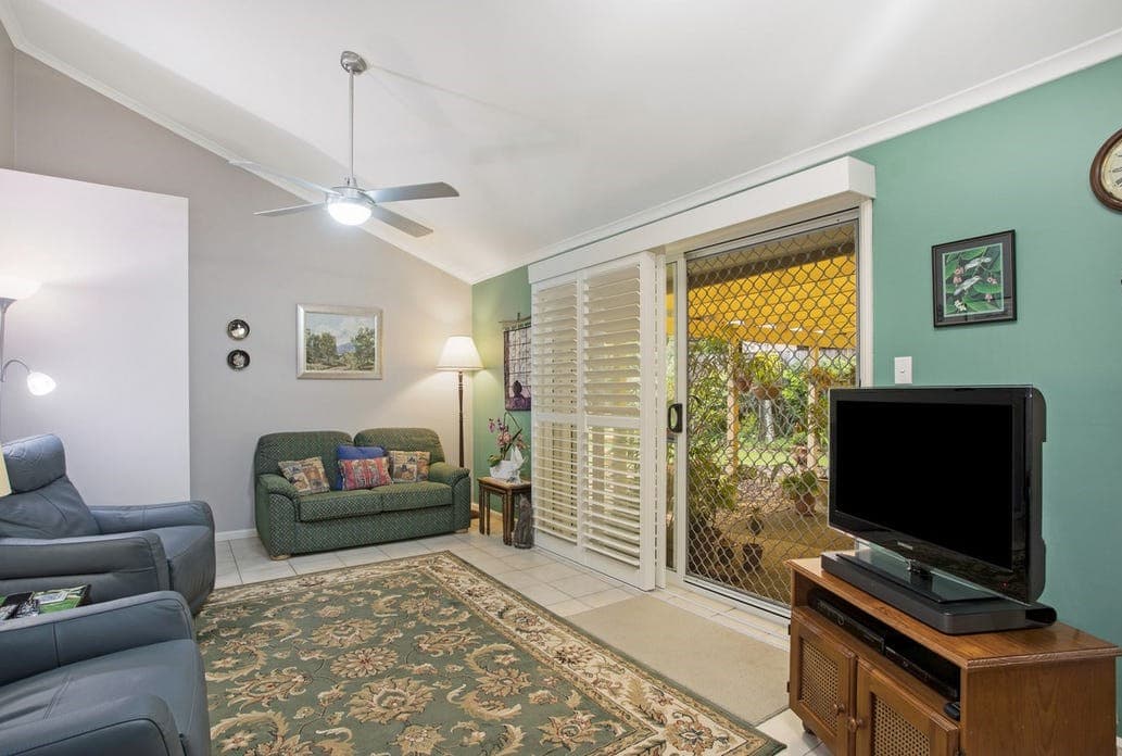 37 Grebe Place, Burleigh Waters, Burleigh Waters - Thumbnail 3