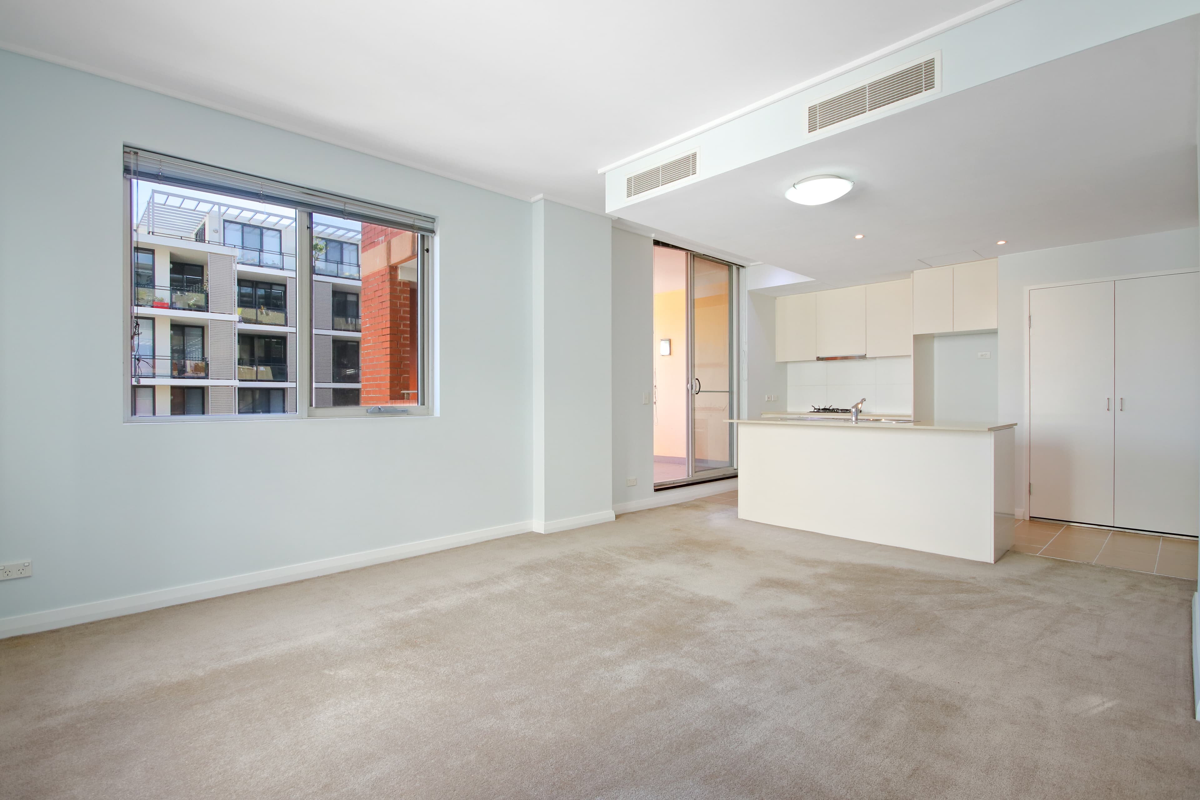 411/16 Marine Parade, Wentworth Point, Wentworth Point - Thumbnail 3