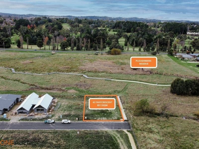 42 Fahy Crescent, Orange, Orange - Thumbnail 2