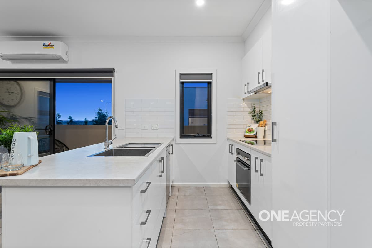 3A Charlwood Promenade, Werribee, South Grafton - Thumbnail 7