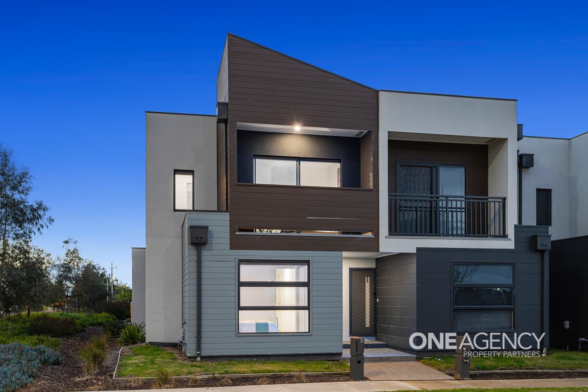 3A Charlwood Promenade, Werribee, South Grafton - Image 1