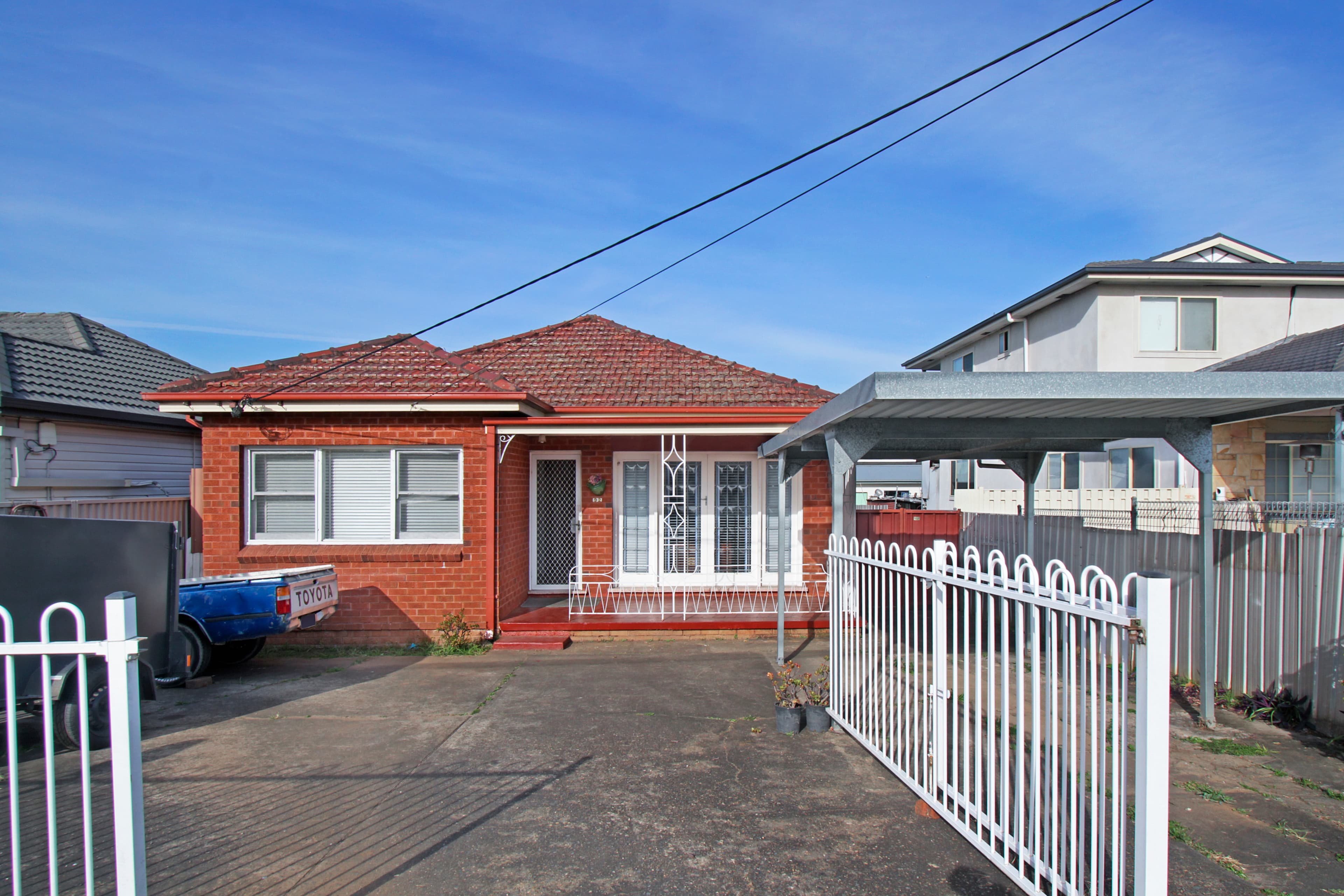 92 McCredie Road, Guildford, Guildford - Thumbnail 2