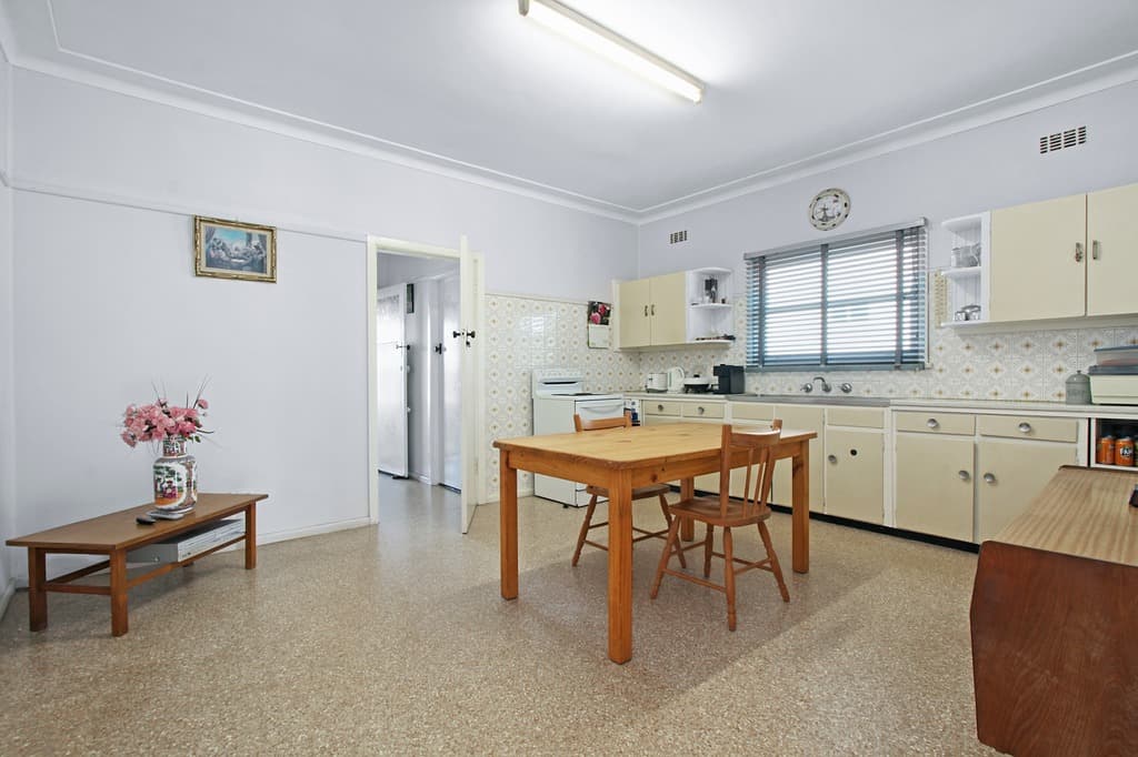 92 McCredie Road, Guildford, Guildford - Thumbnail 6