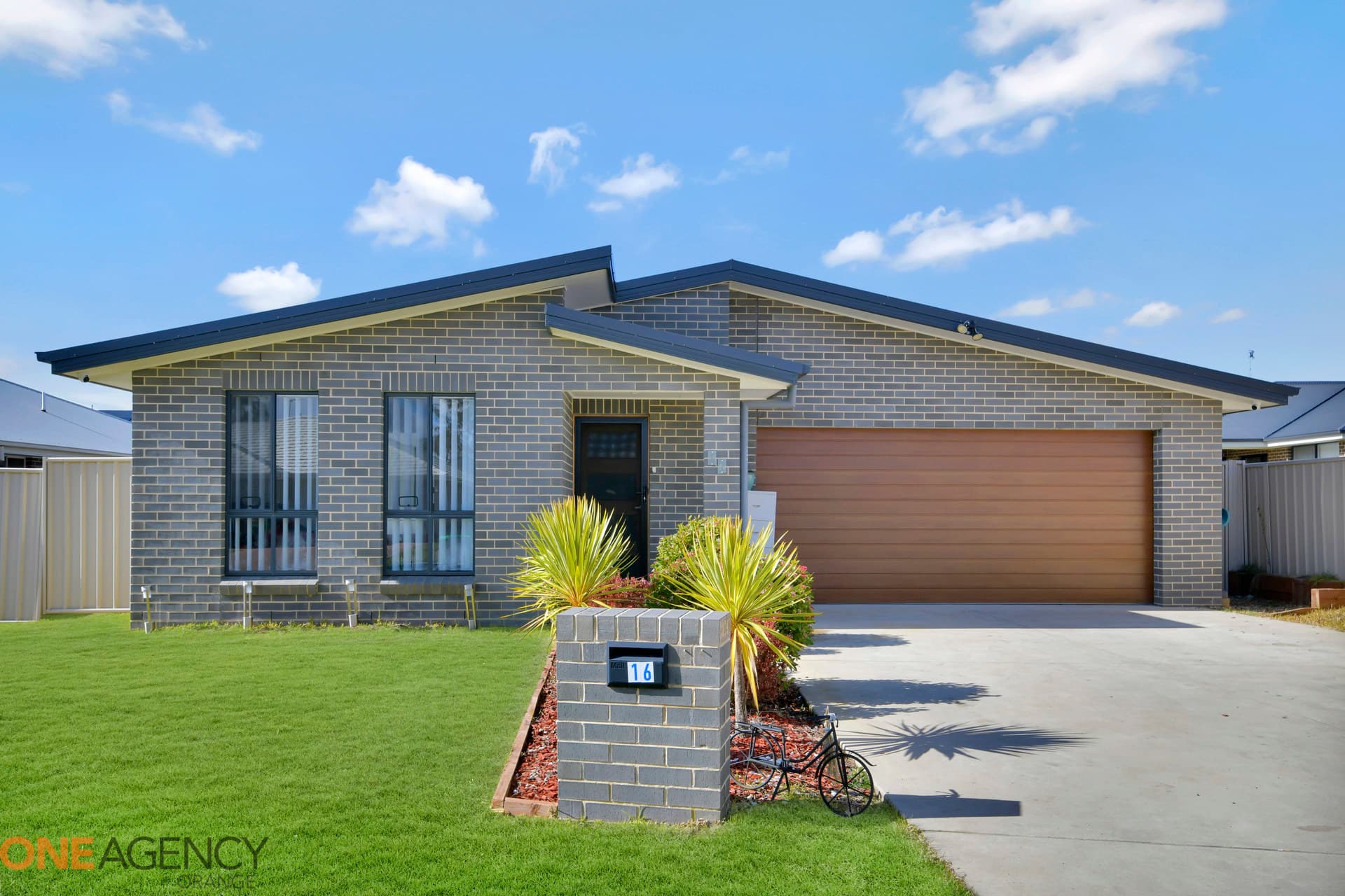 16 Hallaran Way, Orange, Orange - Image 1
