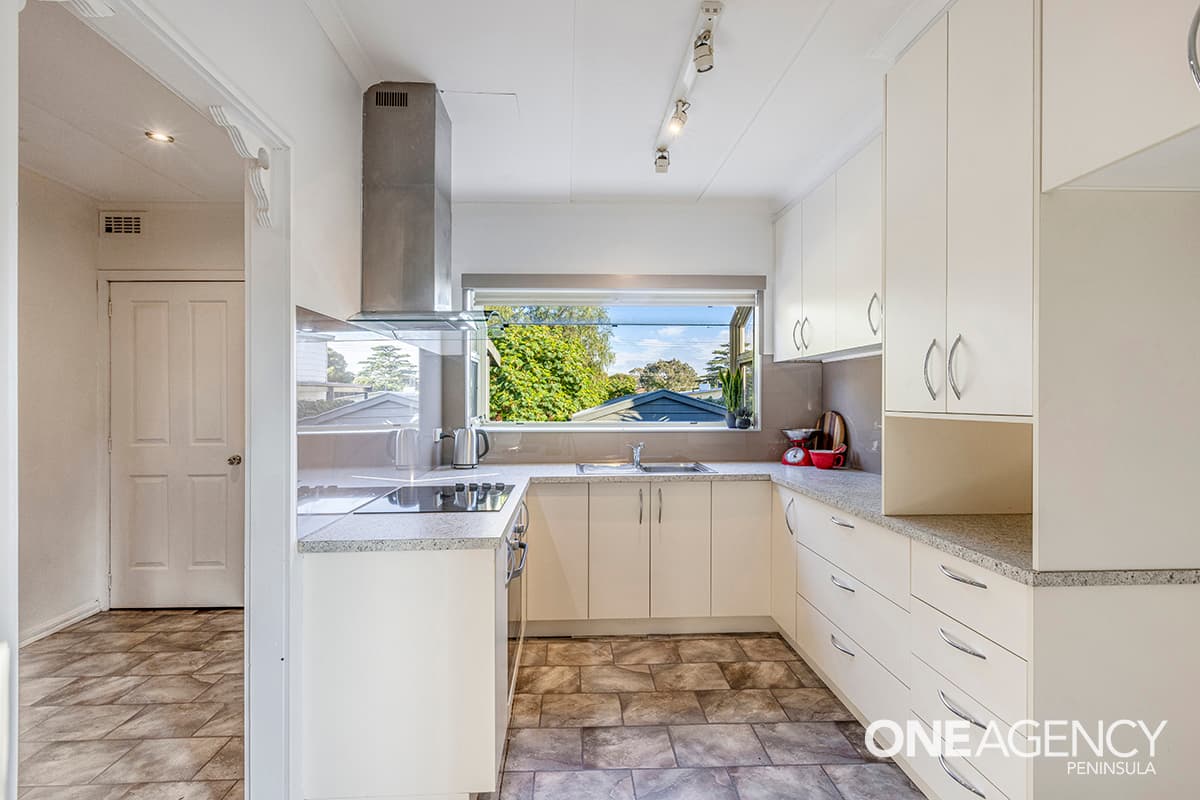 17 Candlebark Crescent, Frankston North, Frankston North - Thumbnail 3