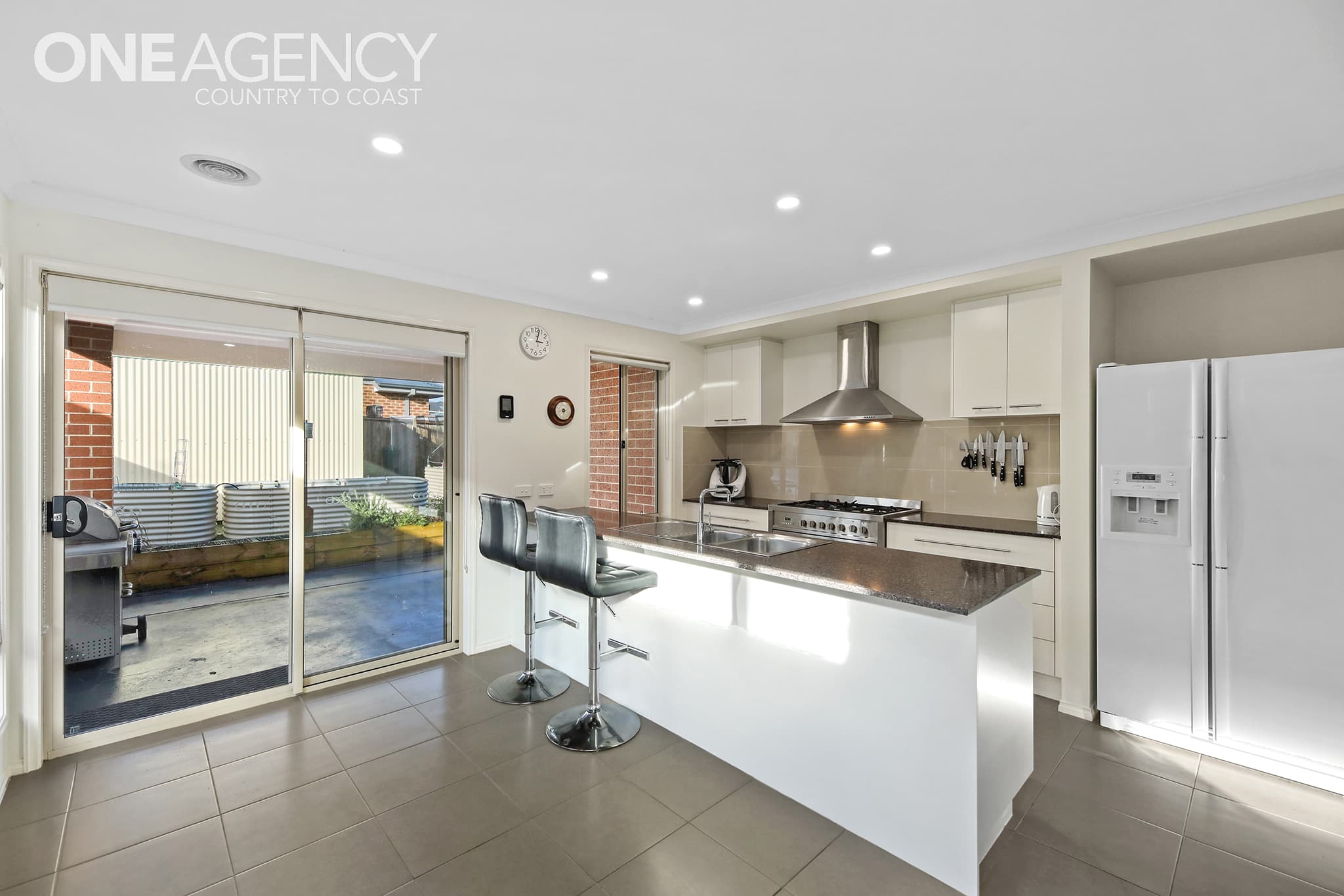 12 Skyline Drive, Warragul, Warragul - Thumbnail 3