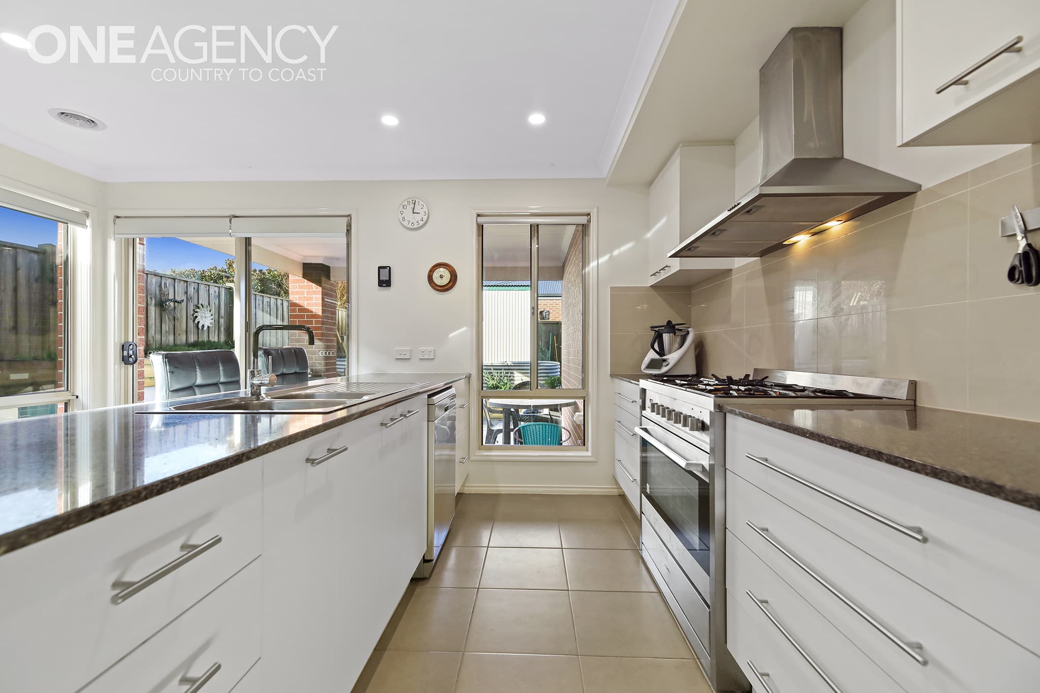 12 Skyline Drive, Warragul, Warragul - Thumbnail 2