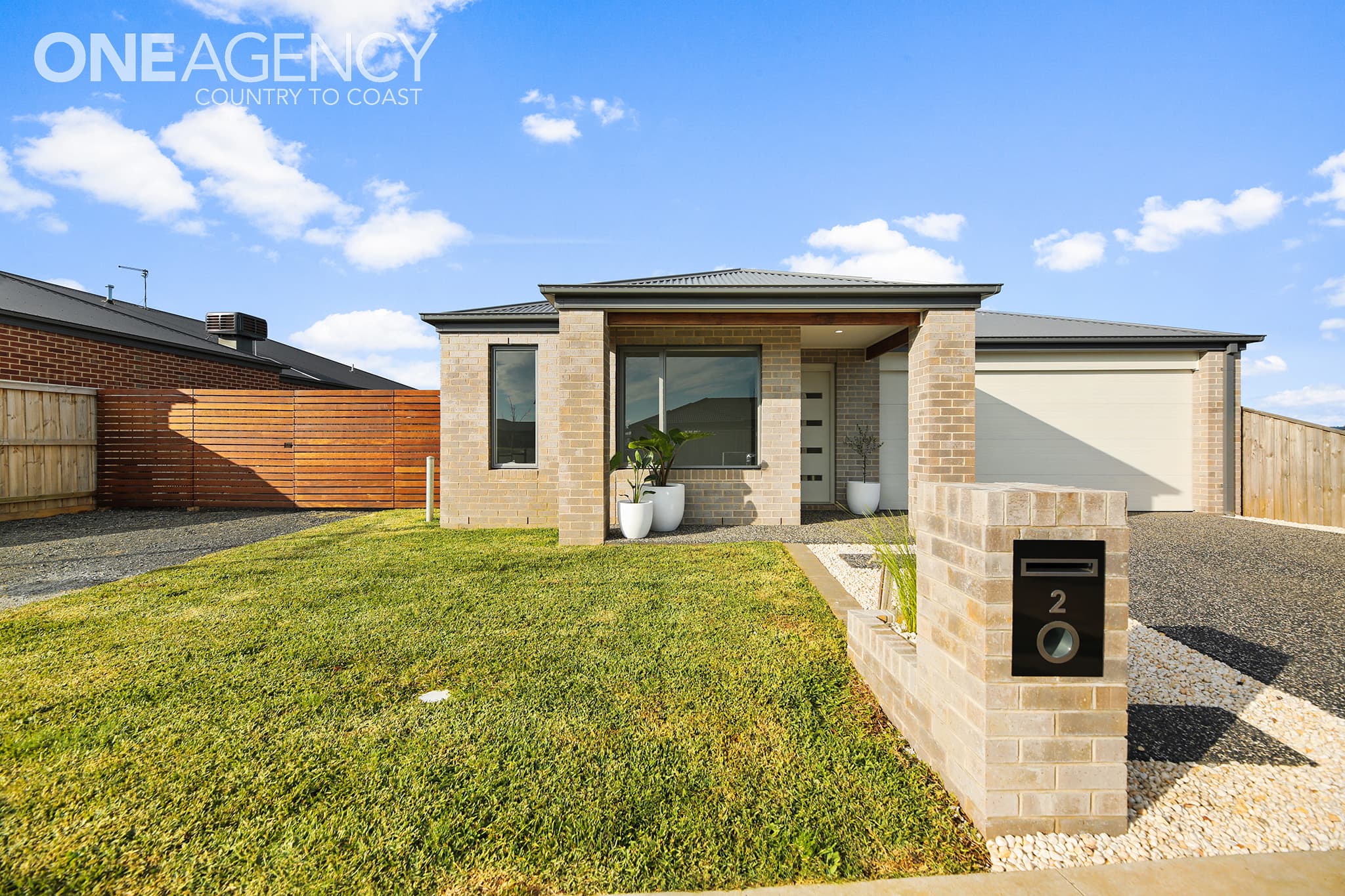 2 Winslow Crescent, Warragul, Warragul - Image 1