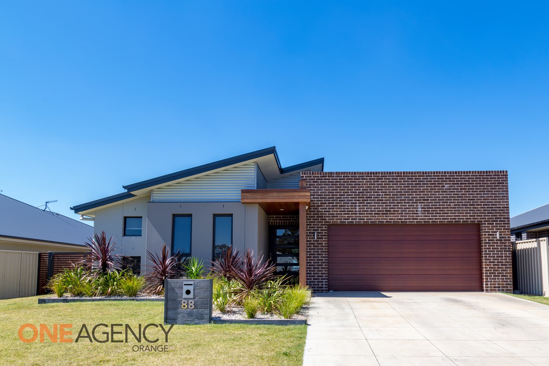 88 William Maker Drive, Orange, Orange - Image 1