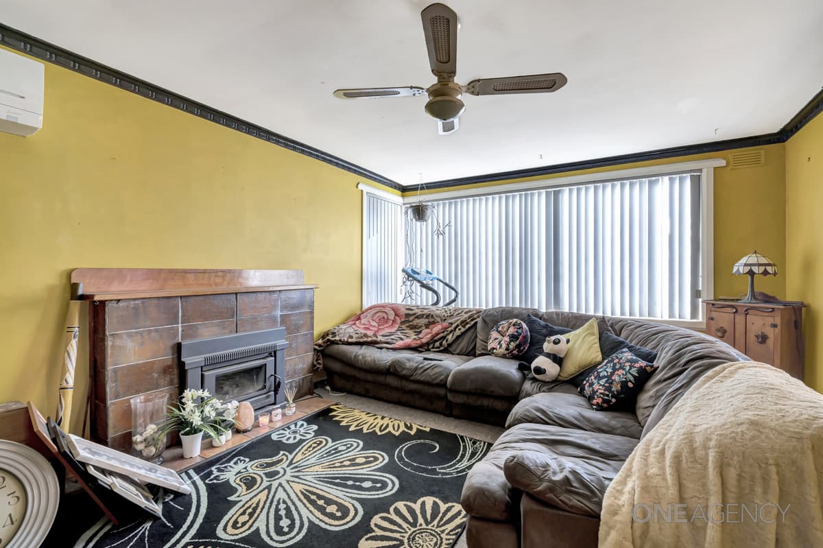 16 Lucas Place, Acton, Acton - Thumbnail 4