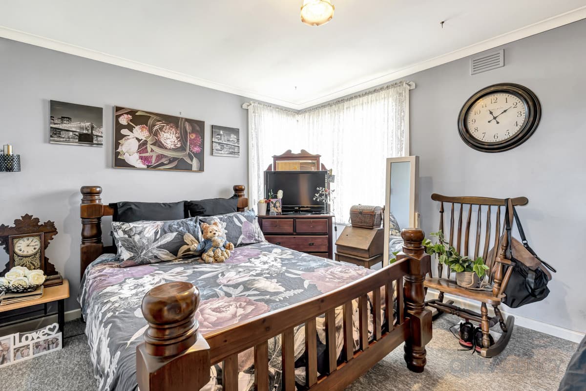 16 Lucas Place, Acton, Acton - Thumbnail 7