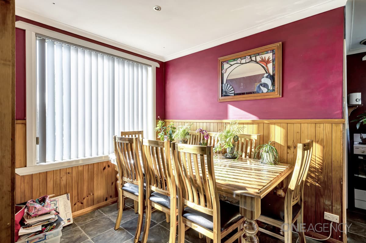 16 Lucas Place, Acton, Acton - Image 1
