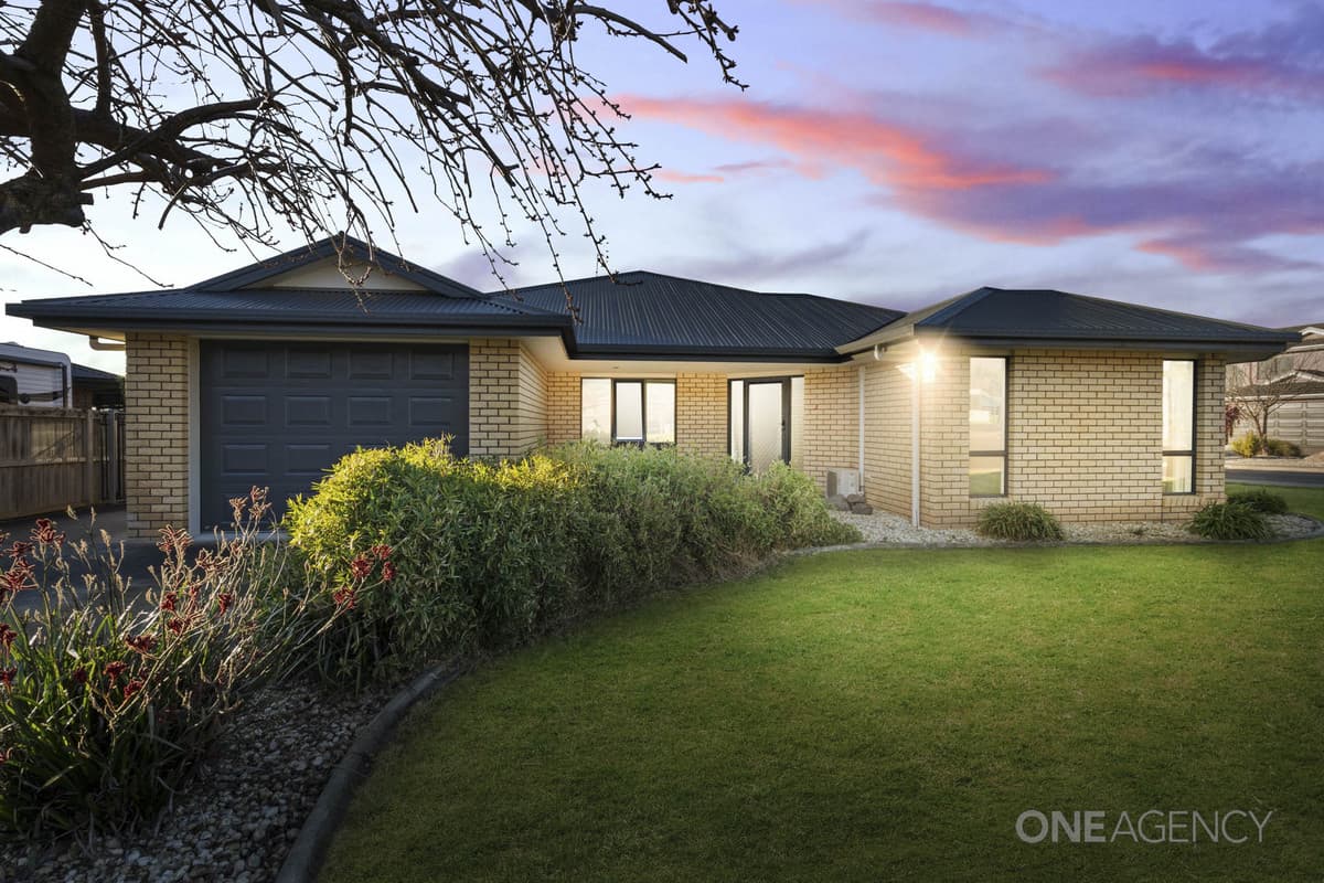 16 Waterford Drive, Sulphur Creek, Sulphur Creek - Thumbnail 3
