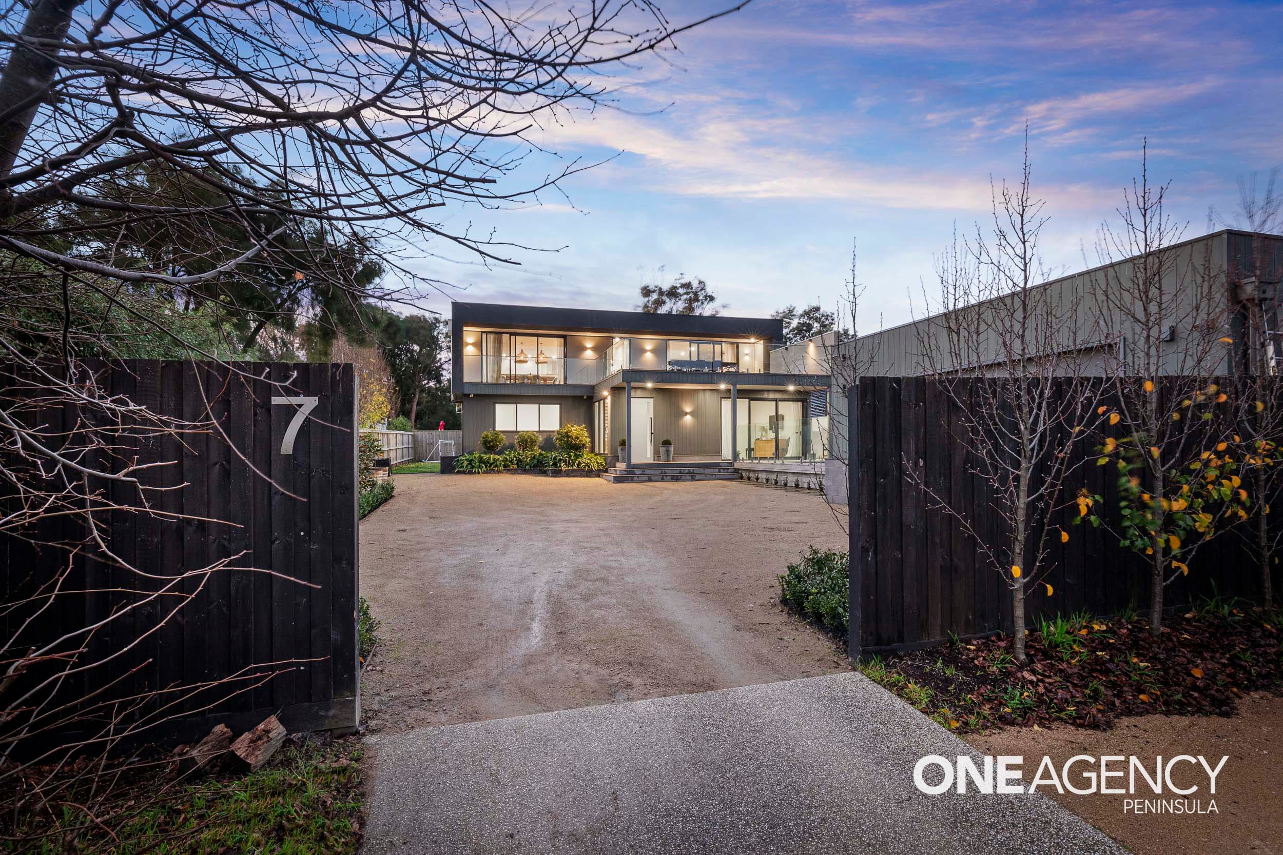 7 Sunshine Drive, Mount Martha, Mount Martha - Thumbnail 2