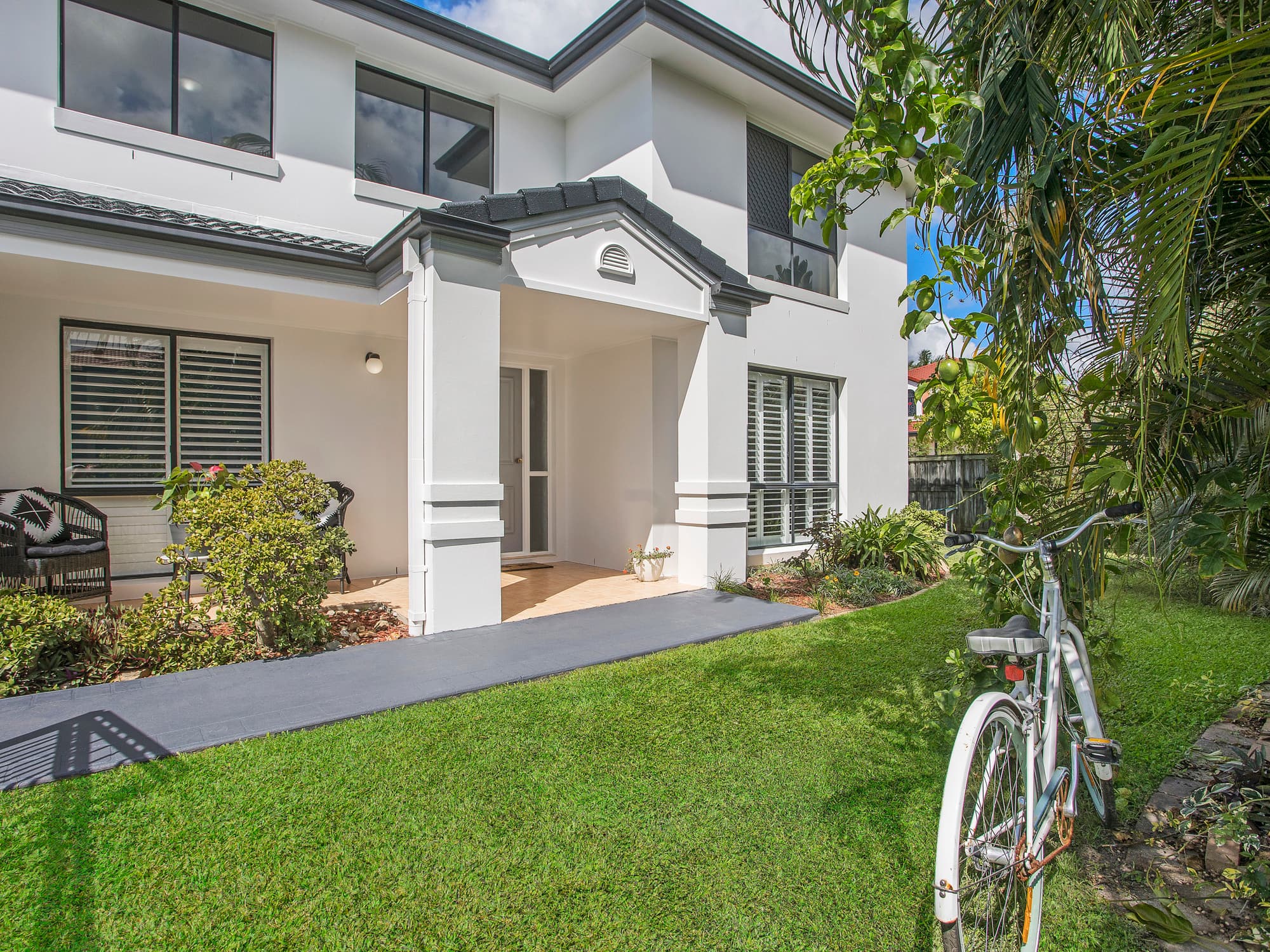 6 Islander Court, Burleigh Waters, QLD 4220, Burleigh Waters - Thumbnail 2
