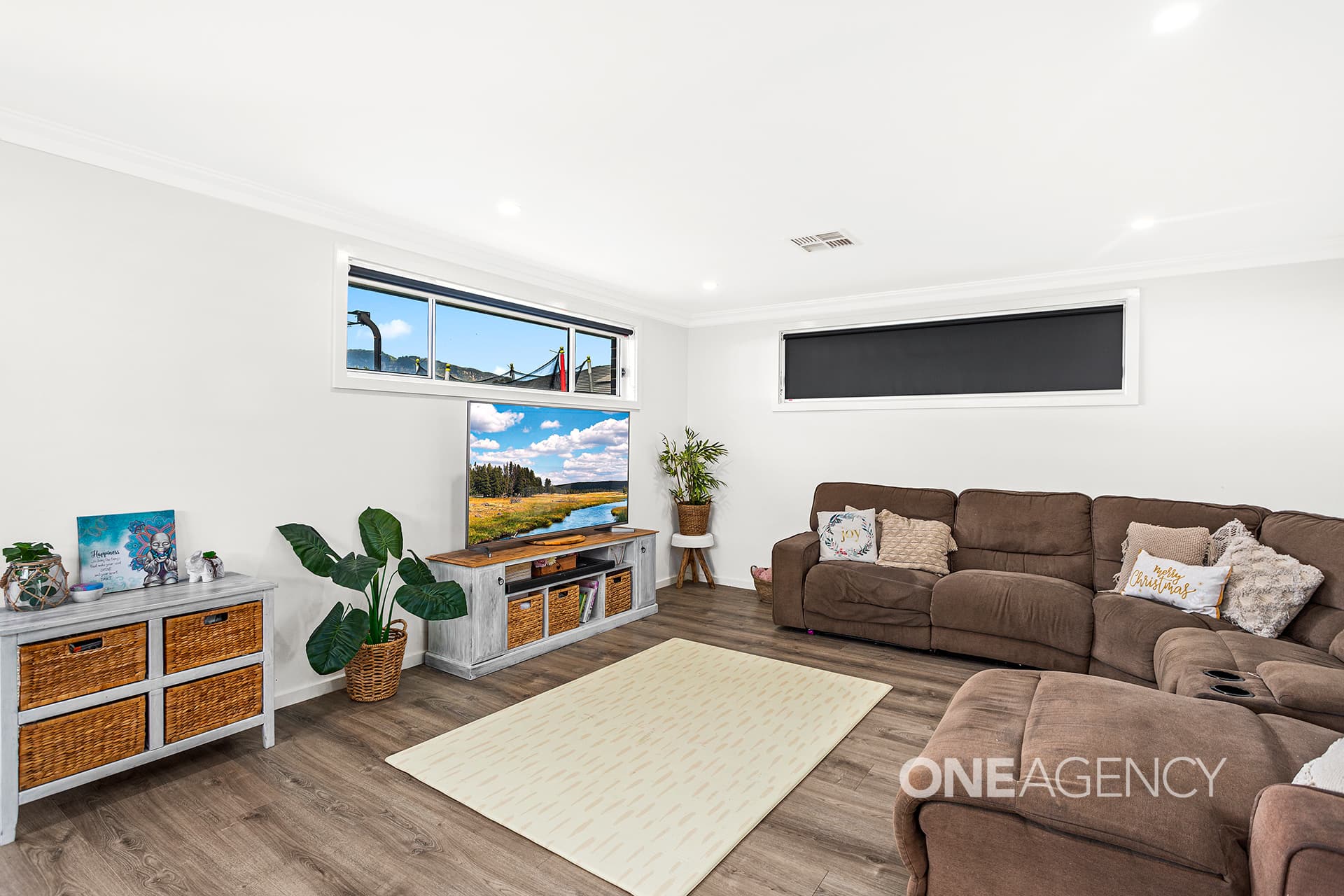 9 Scanlon Street, Calderwood, Calderwood - Thumbnail 4