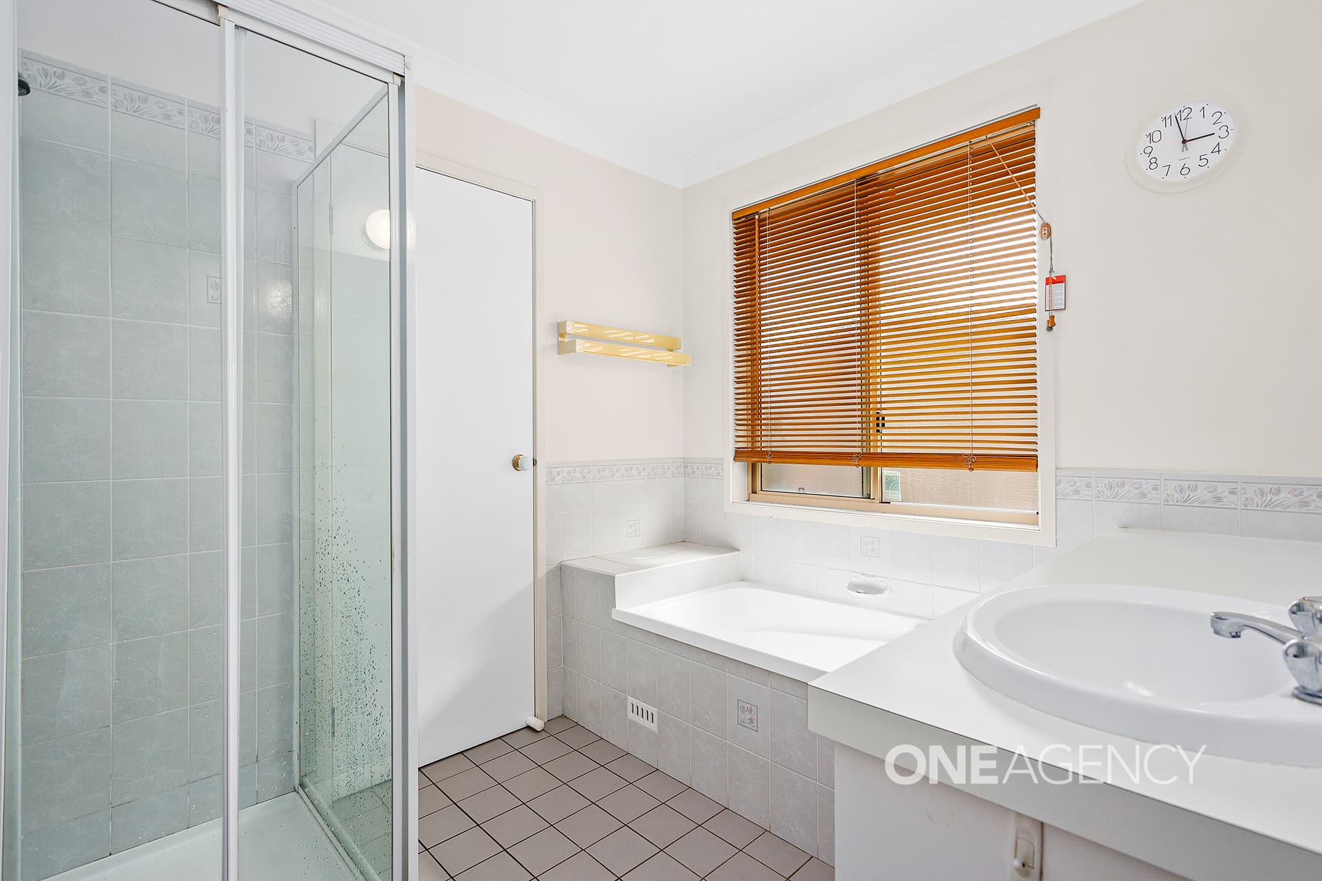 15 Yeldah Drive, Horsley, Horsley - Thumbnail 4