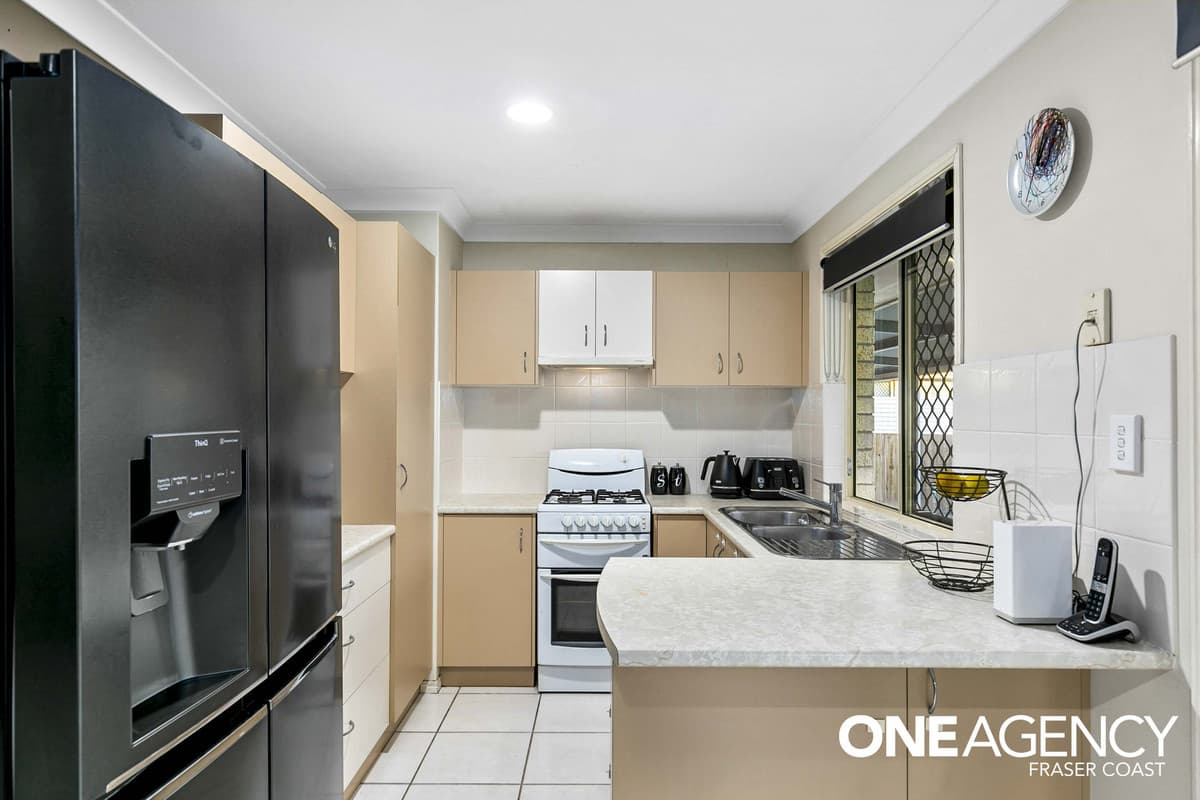 140 Emerald Park Way, Urangan, Urangan - Thumbnail 3