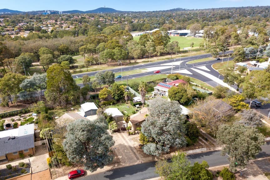 6 Stretton Crescent, Latham, Latham - Thumbnail 2
