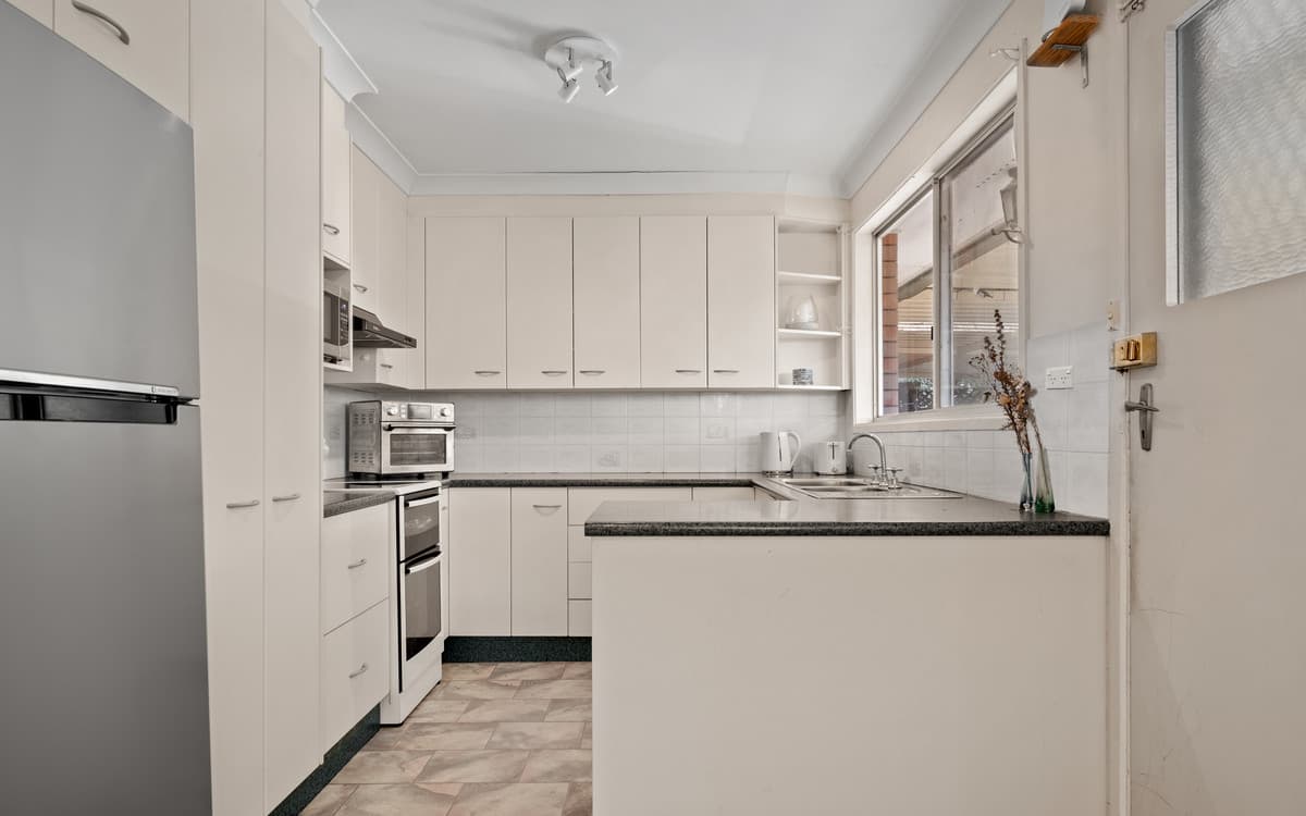 31 Crampton Drive, Springwood, Springwood - Thumbnail 5