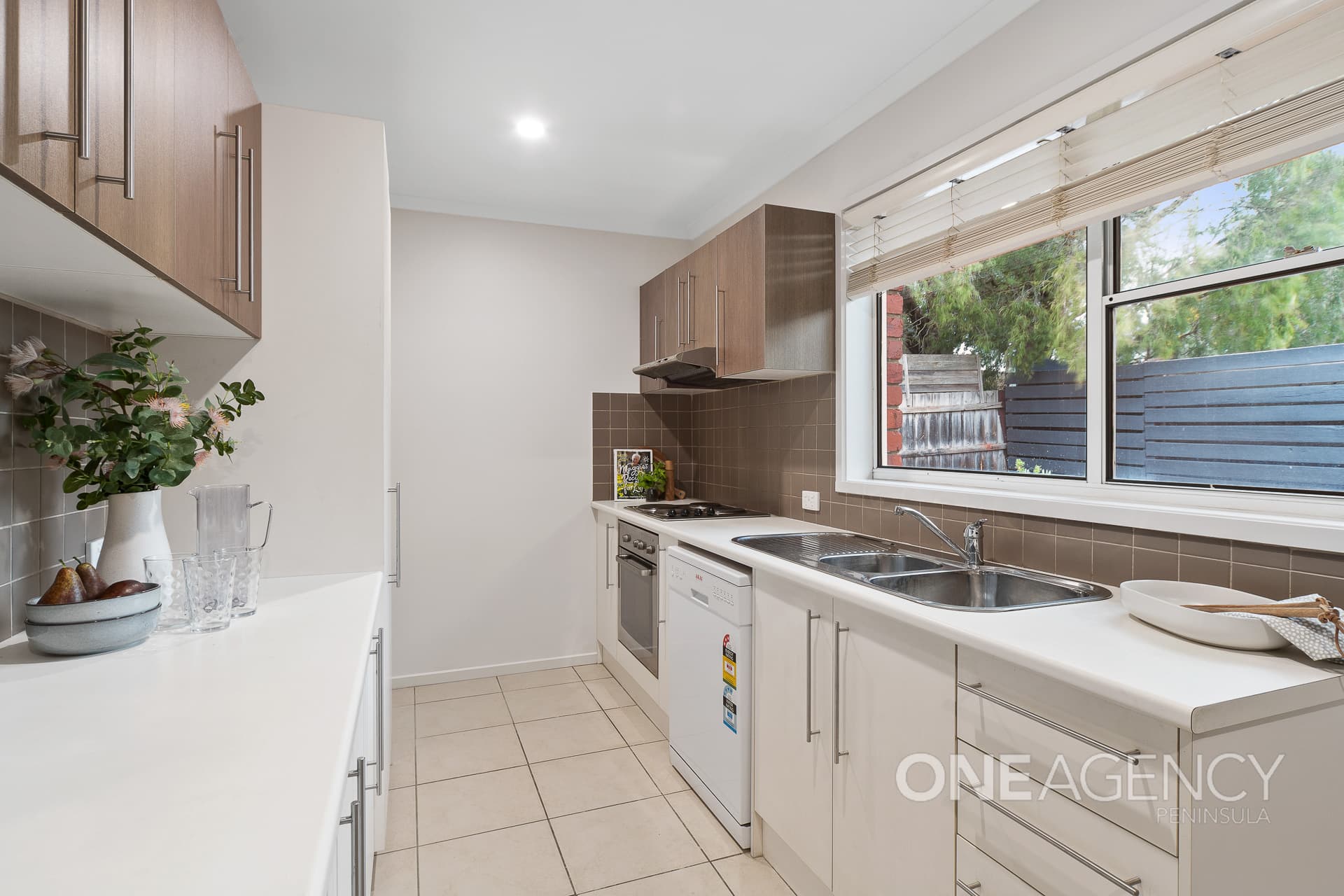 2/946 Nepean Highway, Mornington, Mornington - Thumbnail 6