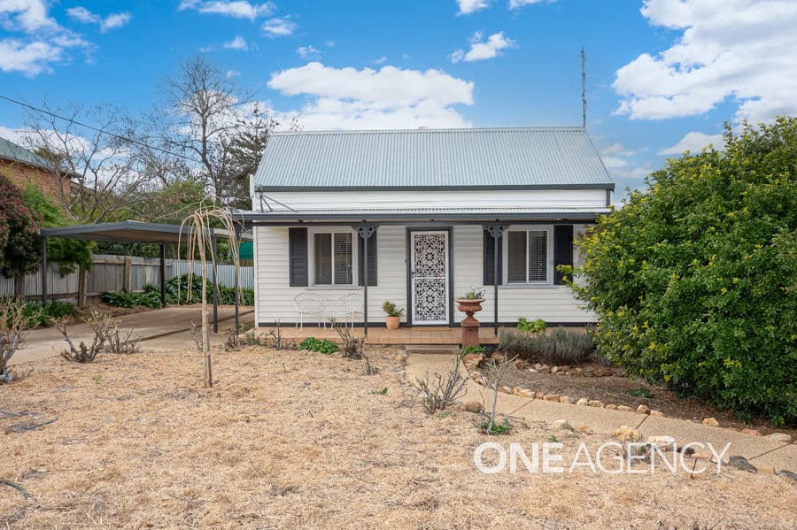 81 BRUCE Street, Coolamon, Coolamon - Image 1