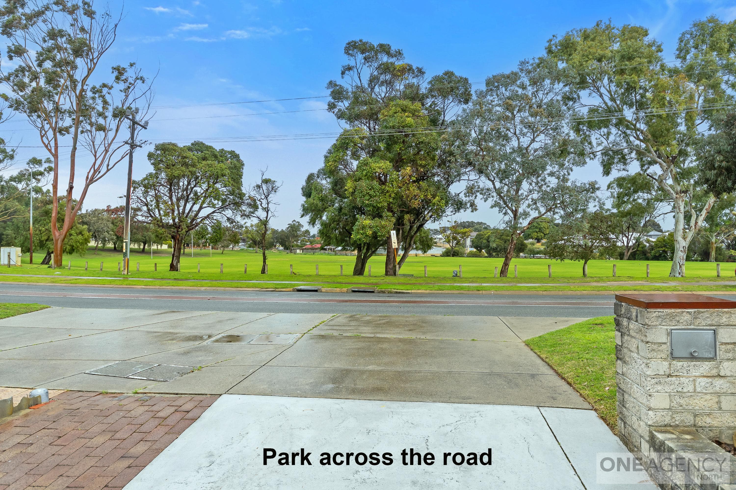152 Camberwarra Drive, Craigie, Craigie - Thumbnail 5