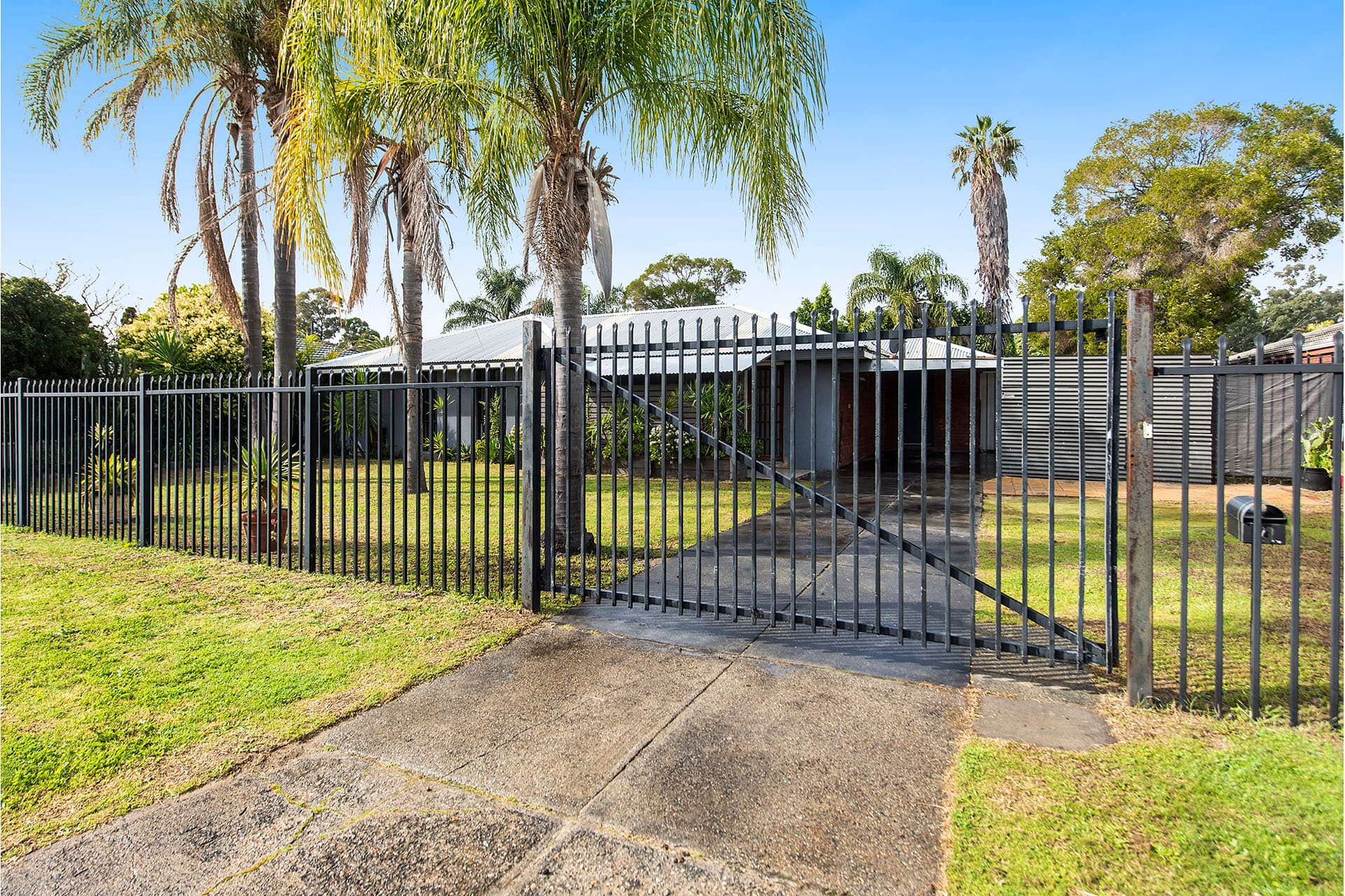13 Teak Way, Maddington, Maddington - Thumbnail 2