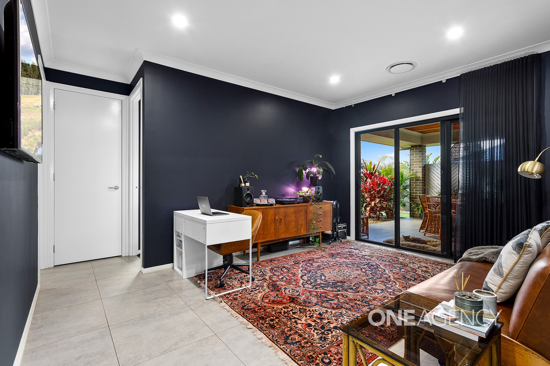 36 Honeybee Crescent, Calderwood, Calderwood - Thumbnail 2