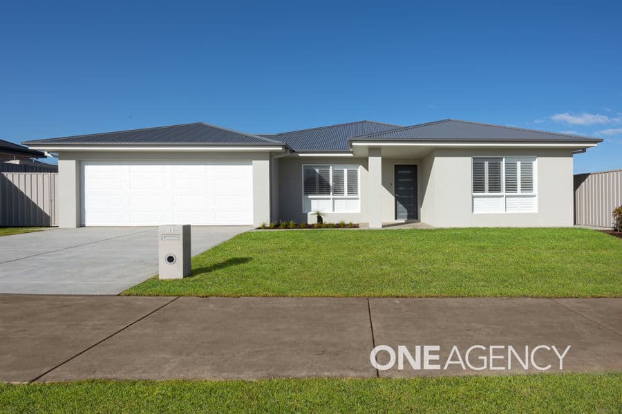 84 VALENCIA Drive, Gobbagombalin, Gobbagombalin - Image 1