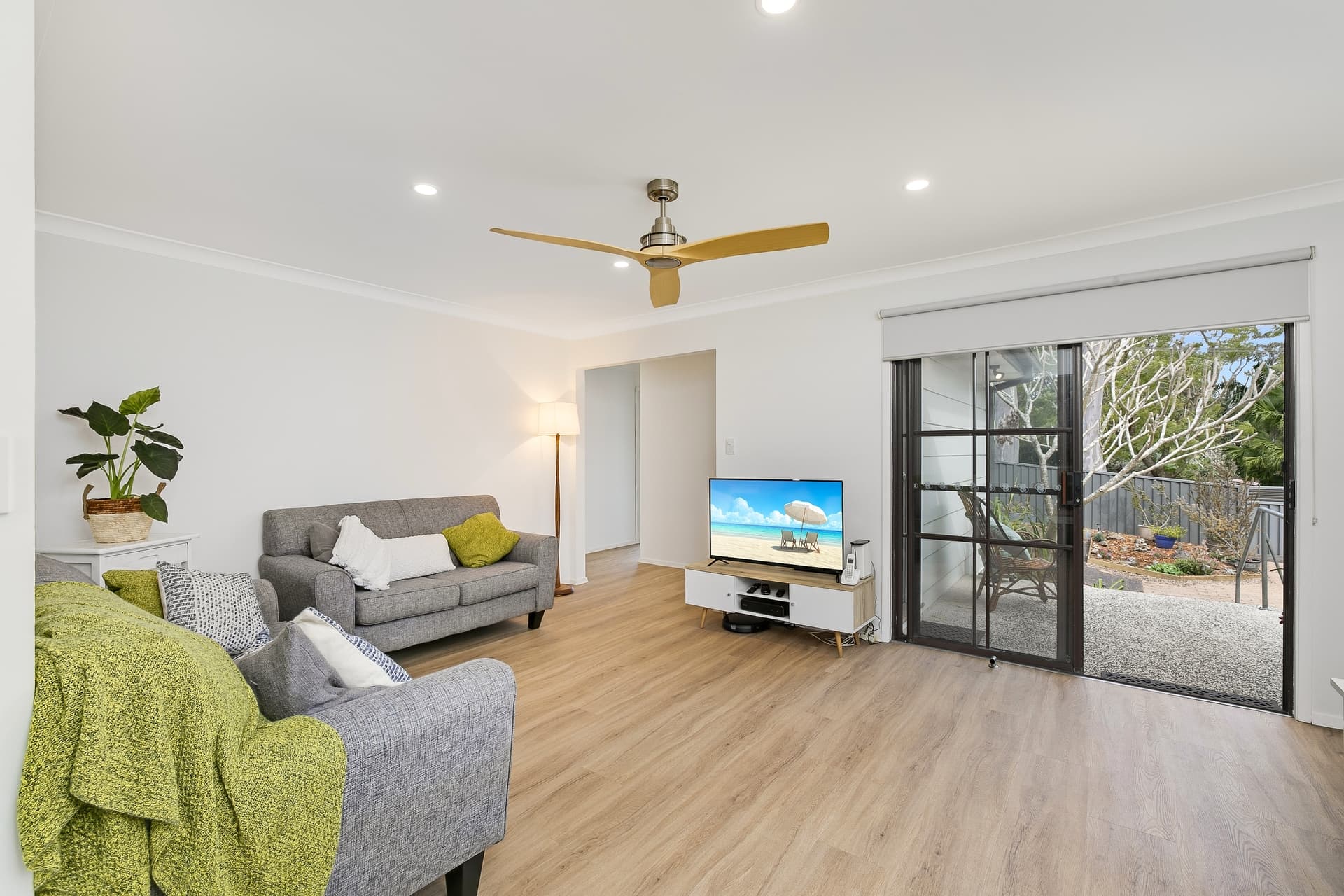 1 Newling Street, Niagara Park, Niagara Park - Thumbnail 2