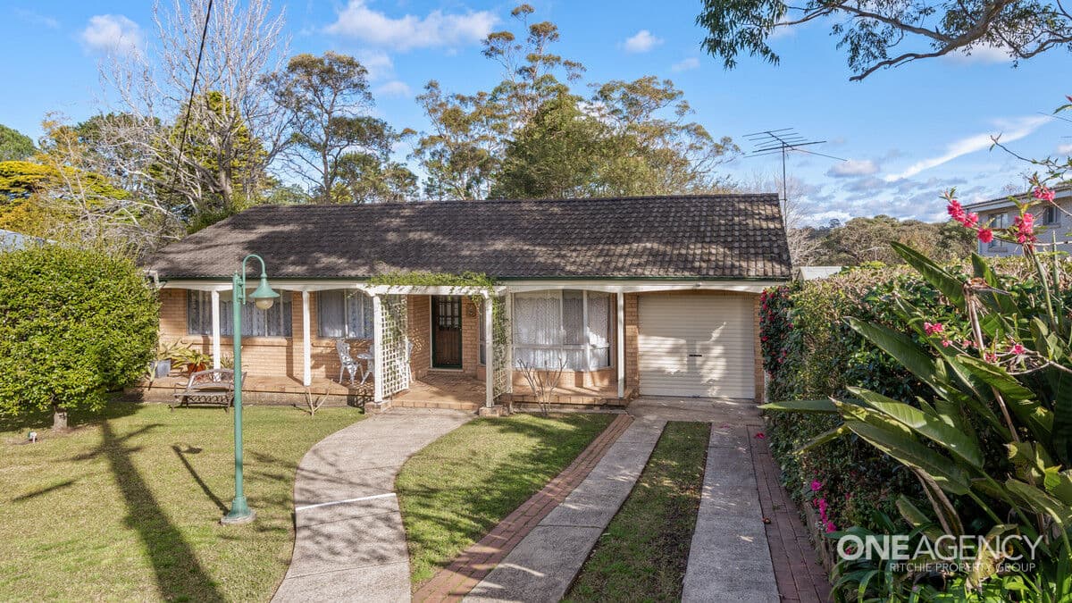 15 Green Parade, Valley Heights, Valley Heights - Image 1