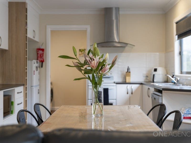 30 Whitford Street, Upper Burnie, Upper Burnie - Thumbnail 6