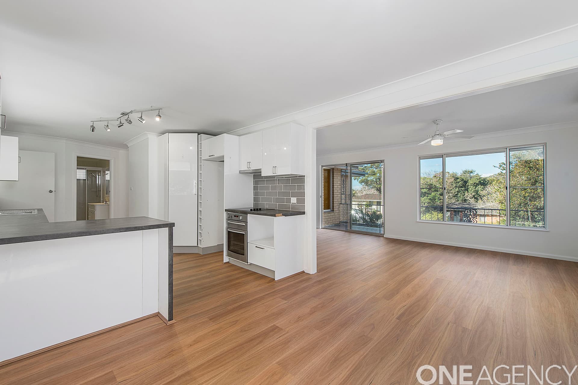 18 Flobern Avenue, Wauchope, Wauchope - Thumbnail 2