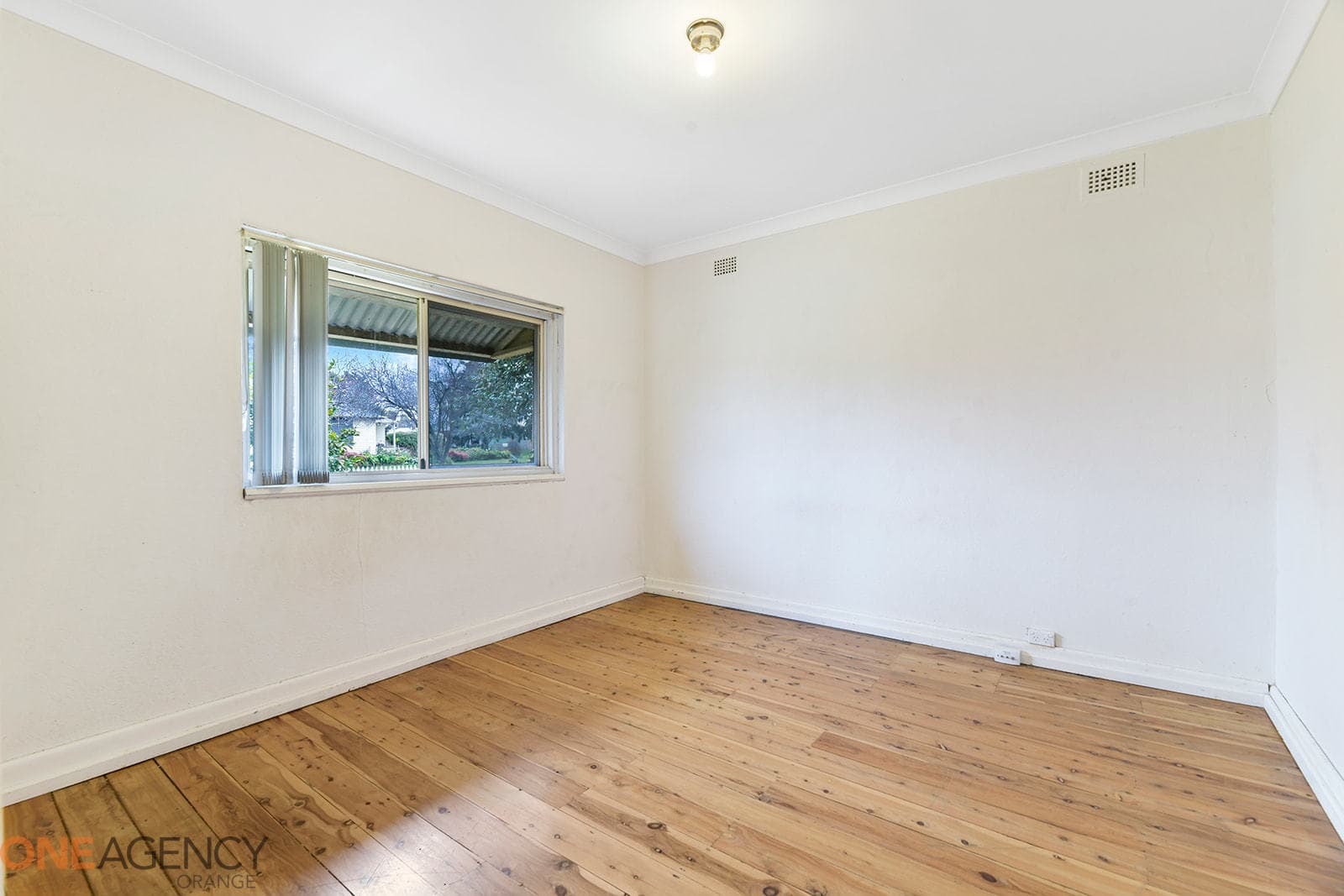 2 Kearneys Drive, Orange, Orange - Thumbnail 5