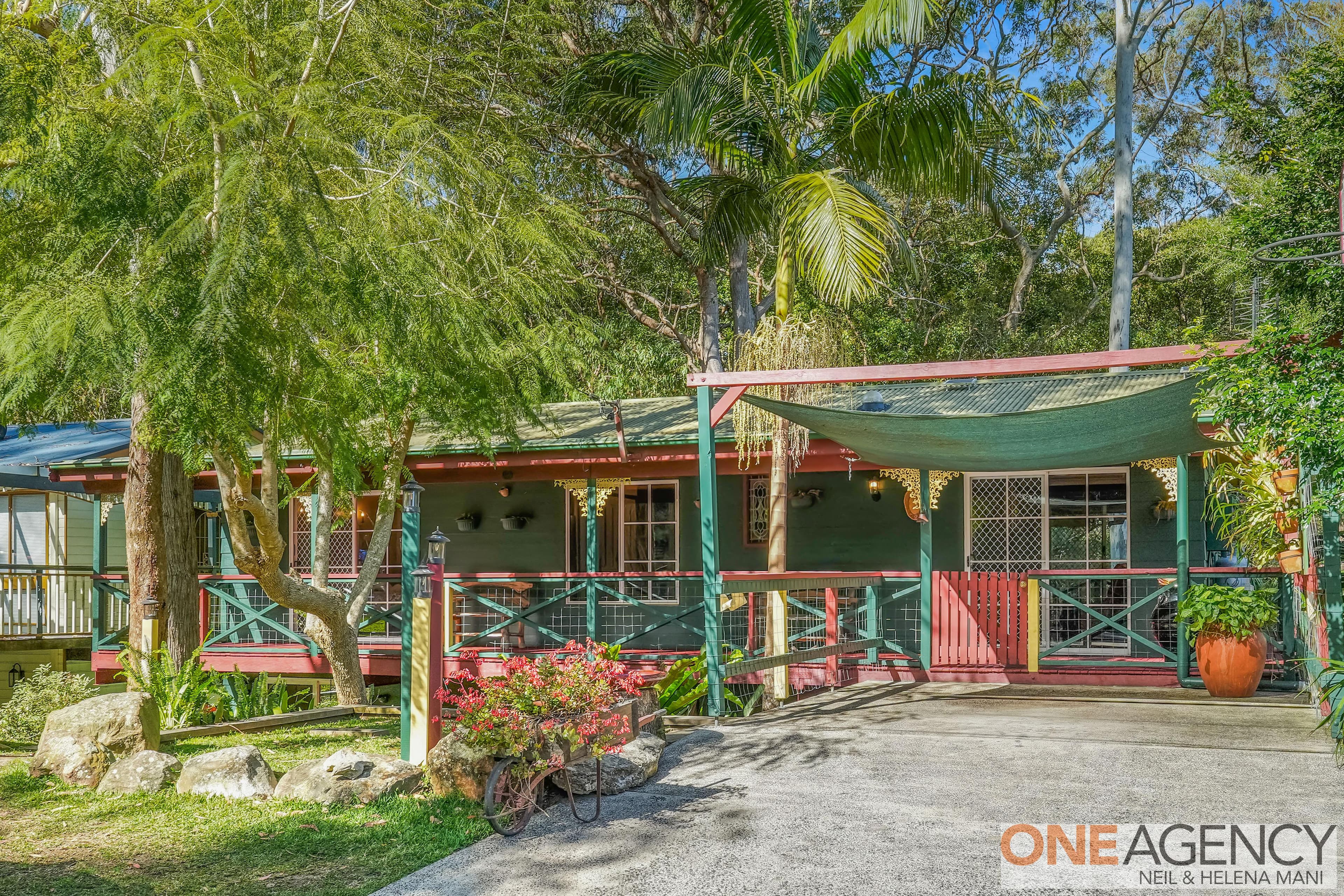 8 Oakglen Road, North Gosford, North Gosford - Image 1