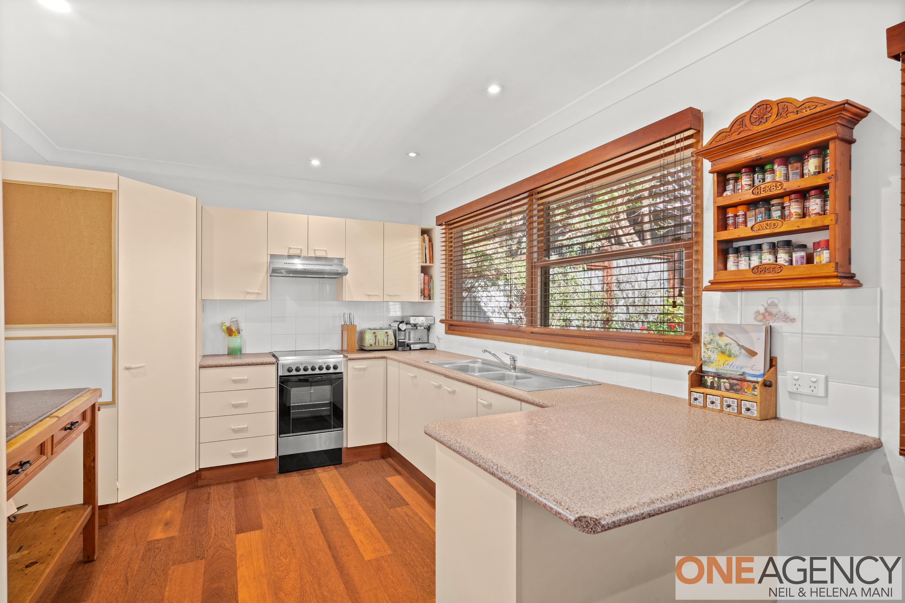 27 Stachon Street, North Gosford, North Gosford - Thumbnail 4