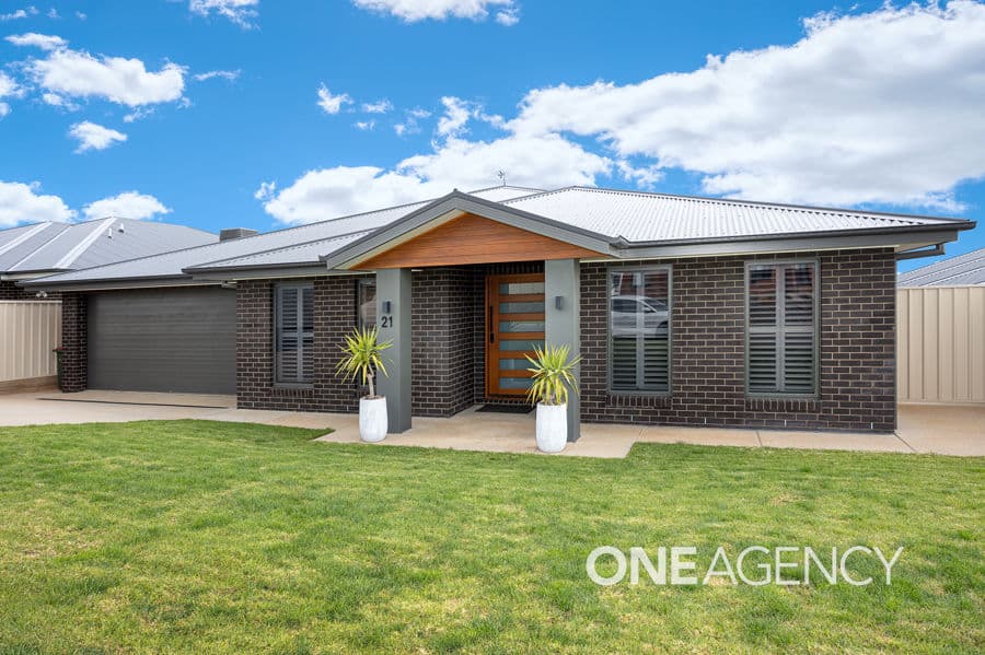 21 KENTUCKY Crescent, Gobbagombalin, Gobbagombalin - Image 1