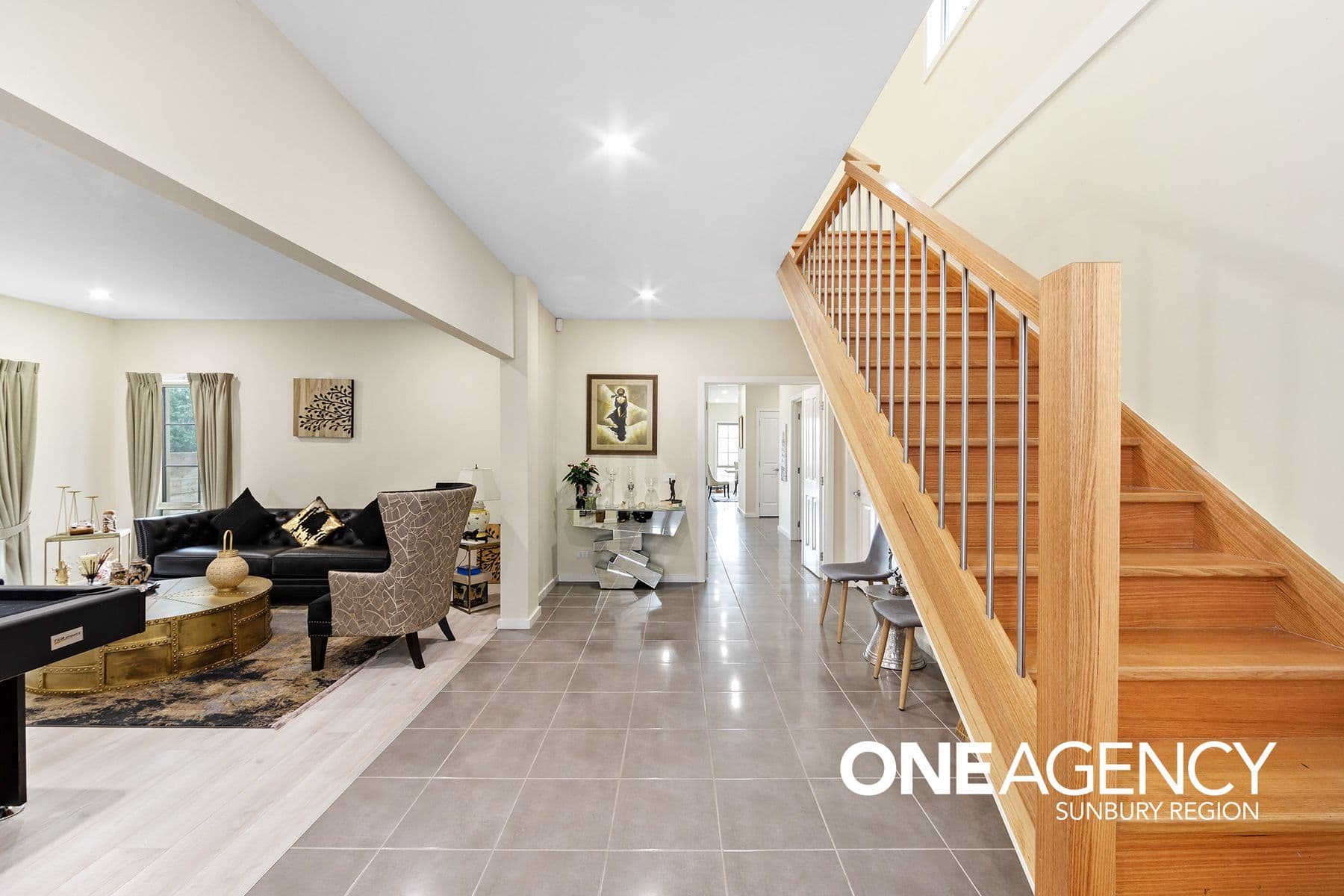 16 Grand Ridge Way, Sunbury, Sunbury - Thumbnail 4