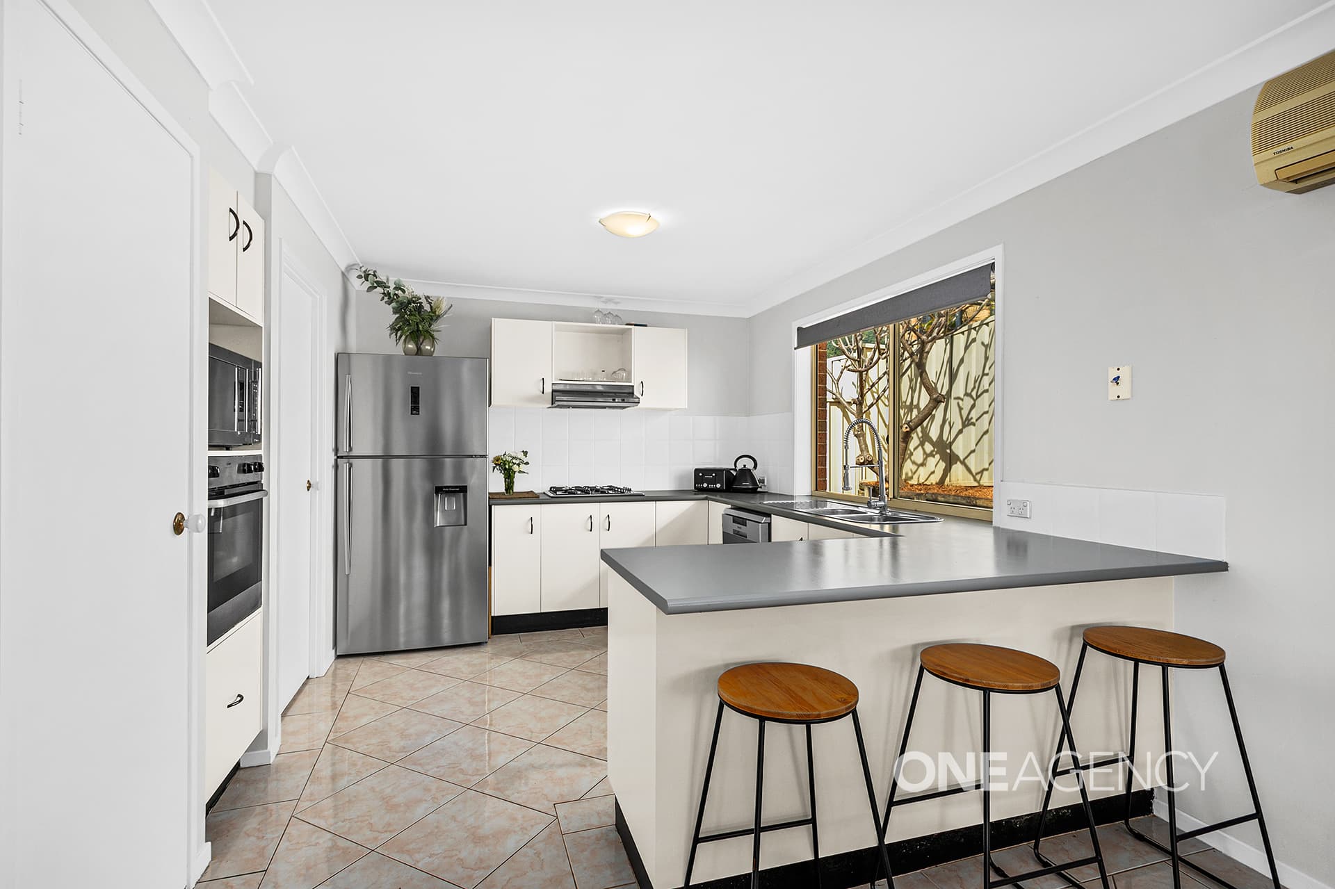 100 Daintree Drive, Albion Park, Albion Park - Thumbnail 2