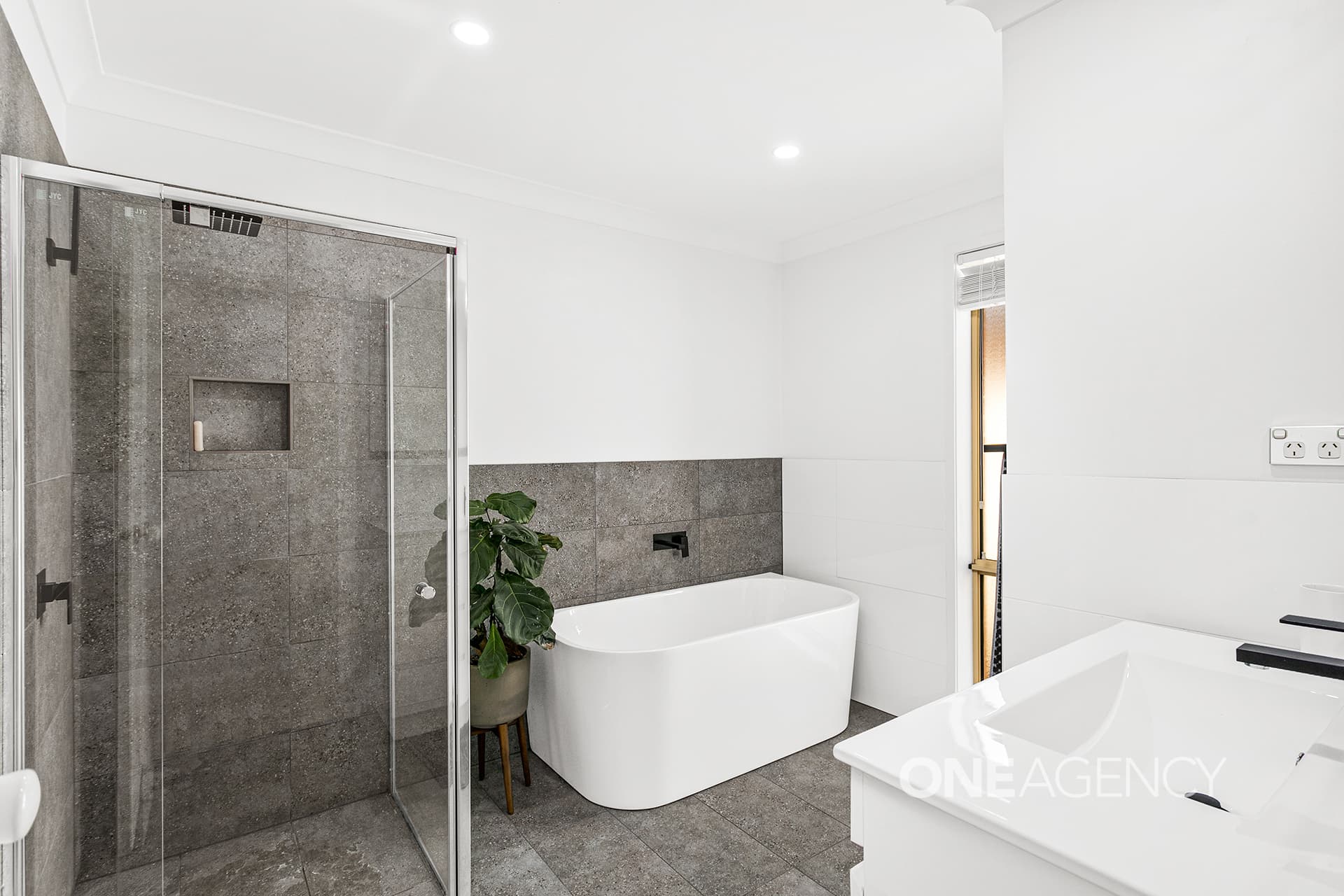 100 Daintree Drive, Albion Park, Albion Park - Thumbnail 6