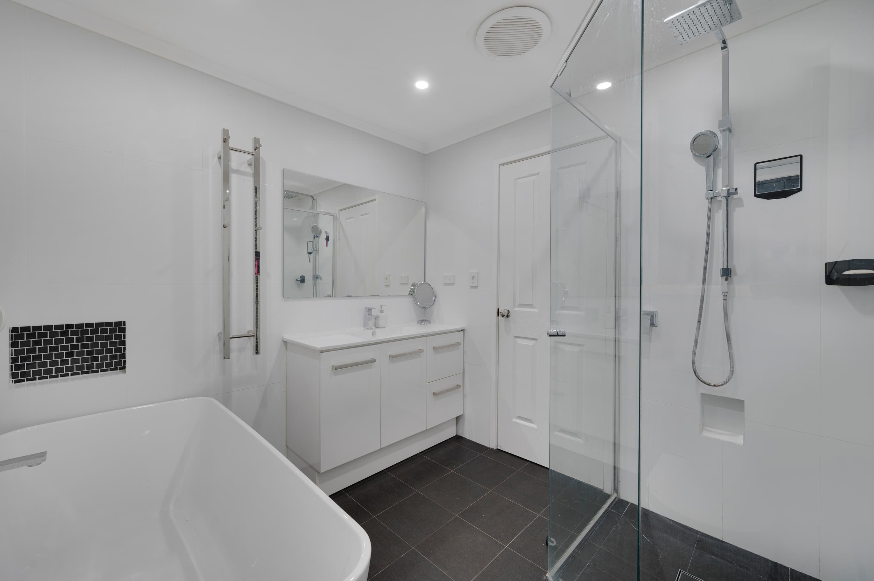 10 Mahogany Close, Cranebrook, Cranebrook - Thumbnail 4
