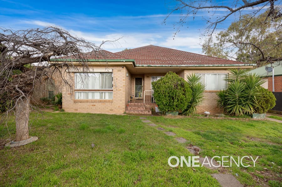 2 DOYLE Avenue, Mount Austin, Mount Austin - Image 1