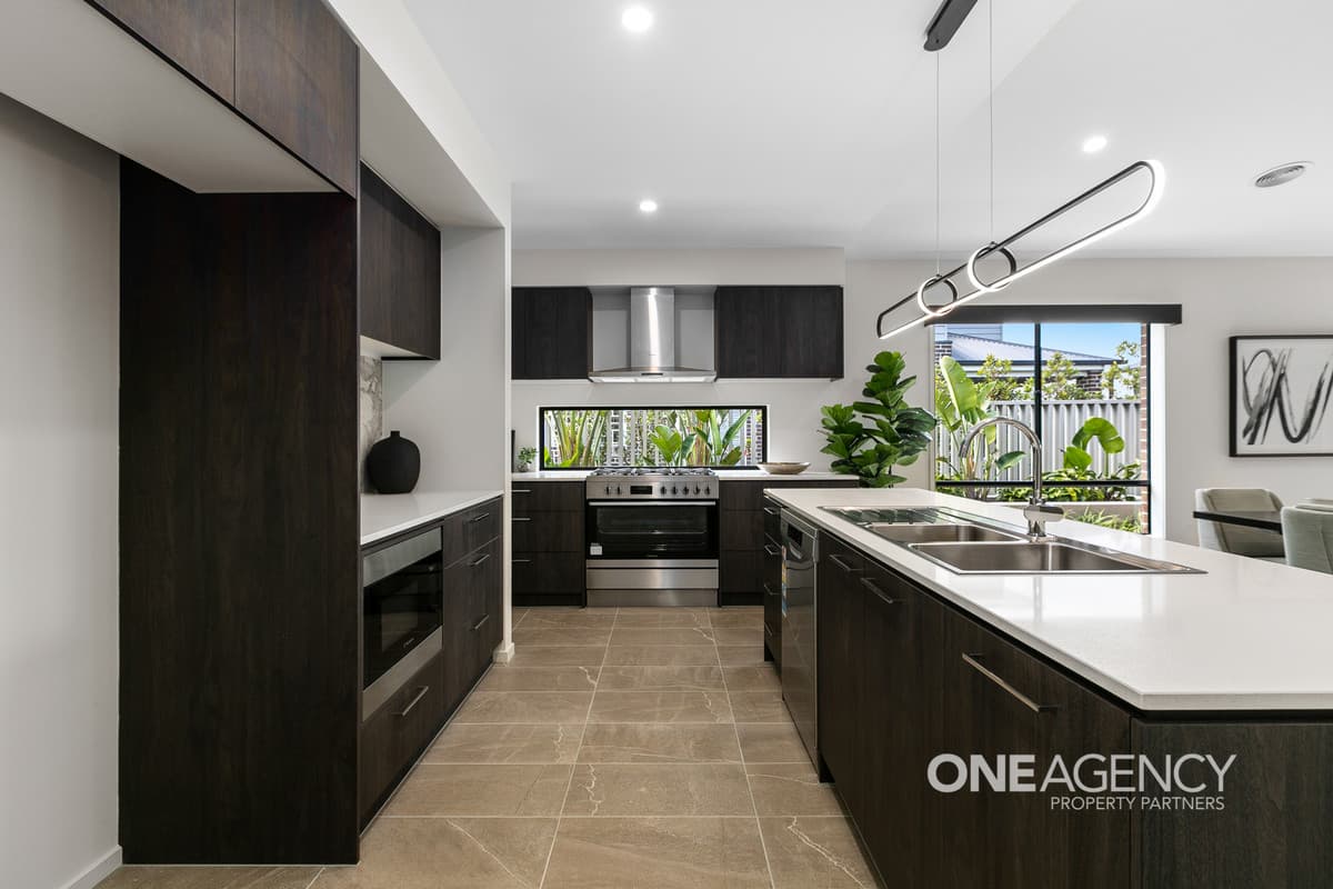 101 Beattys Road, Fraser Rise, Fraser Rise - Thumbnail 6