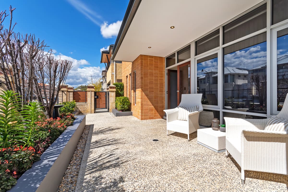 10 Northerly Avenue, Ascot, Ascot - Thumbnail 3