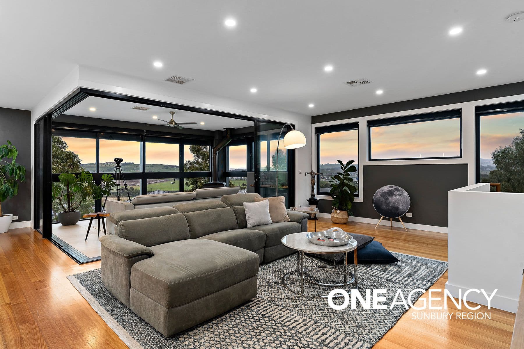 11 Buckingham Place, Sunbury, Sunbury - Thumbnail 3