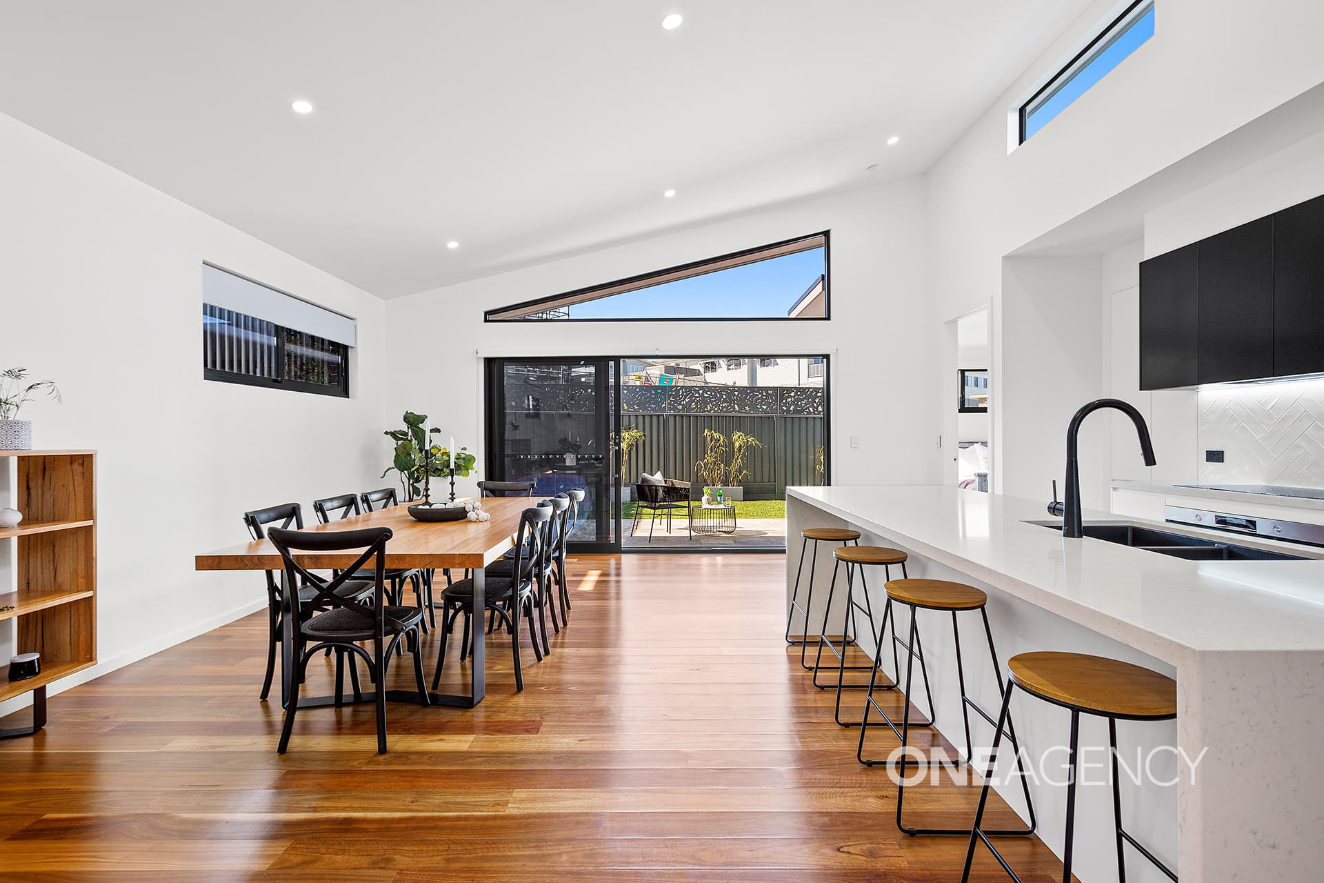 4 Brotheridge Avenue, Calderwood, Calderwood - Thumbnail 2