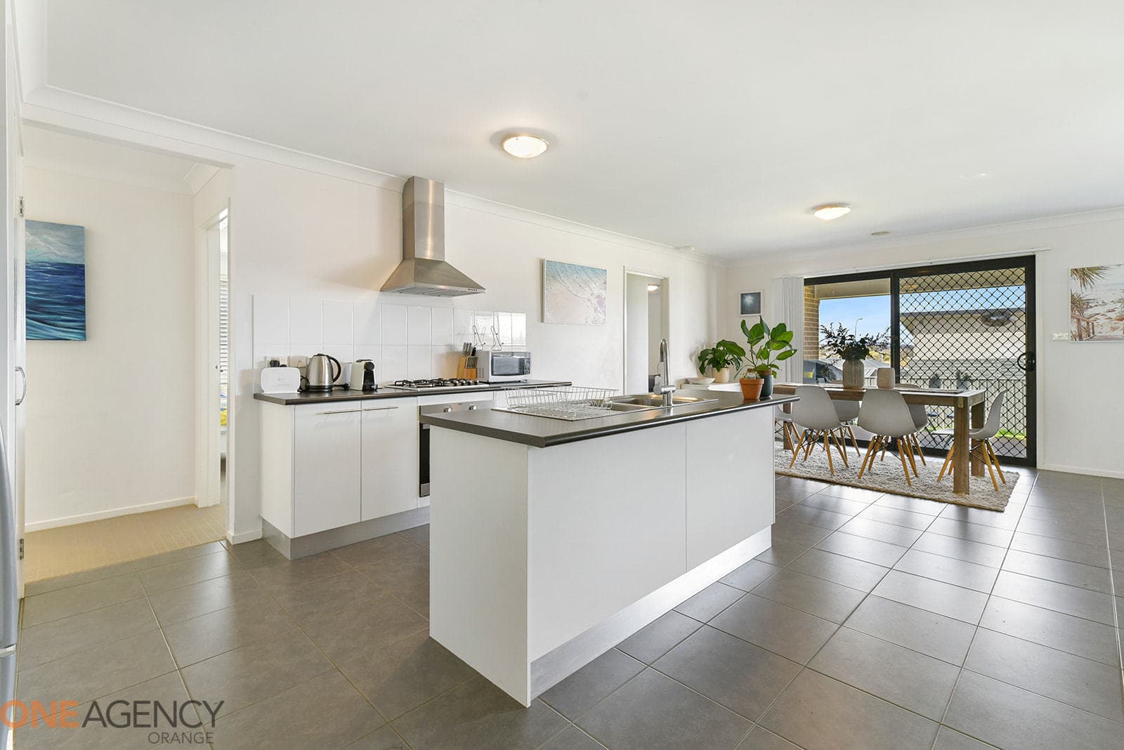 42 Pippin Way, Orange, Orange - Thumbnail 3