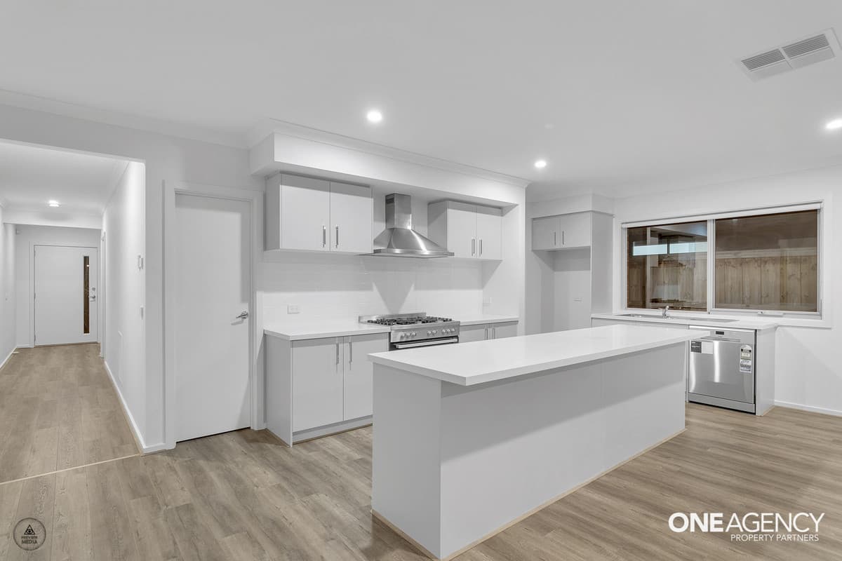 26 Hiskey Crescent, Werribee, Werribee - Thumbnail 8