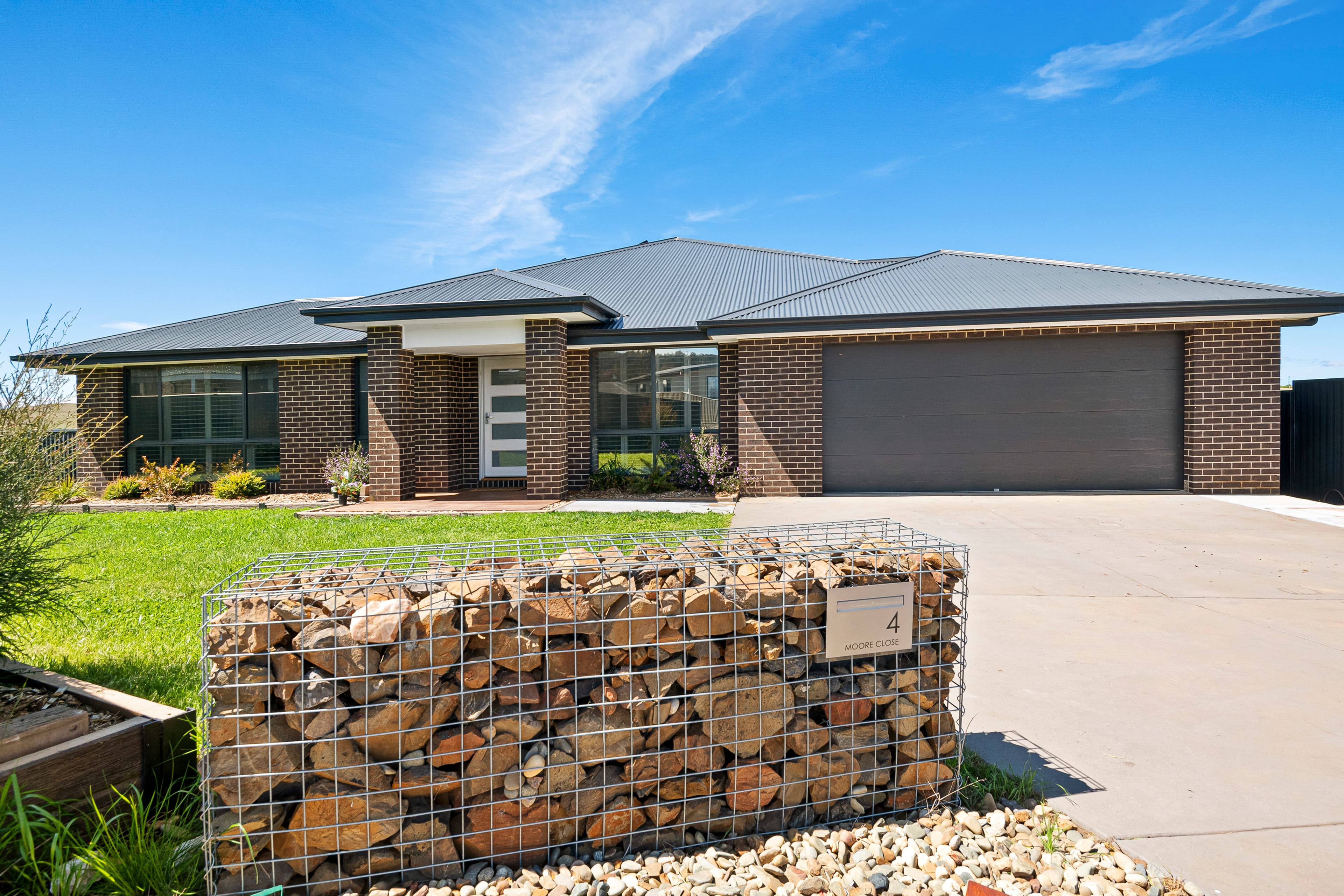 4 Moore Close, Cooma, Cooma - Image 1